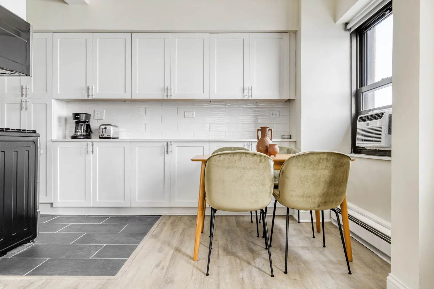 1400 N Lake Shore Dr   60610 60610-The Deco-unit#ID556-Chicago-IL