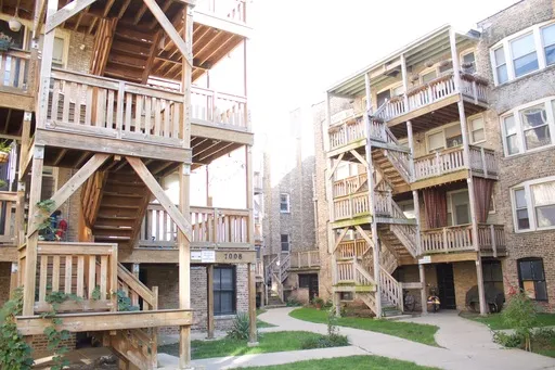 7010 N Sheridan Rd 60626 60626-unit#2-Chicago-IL