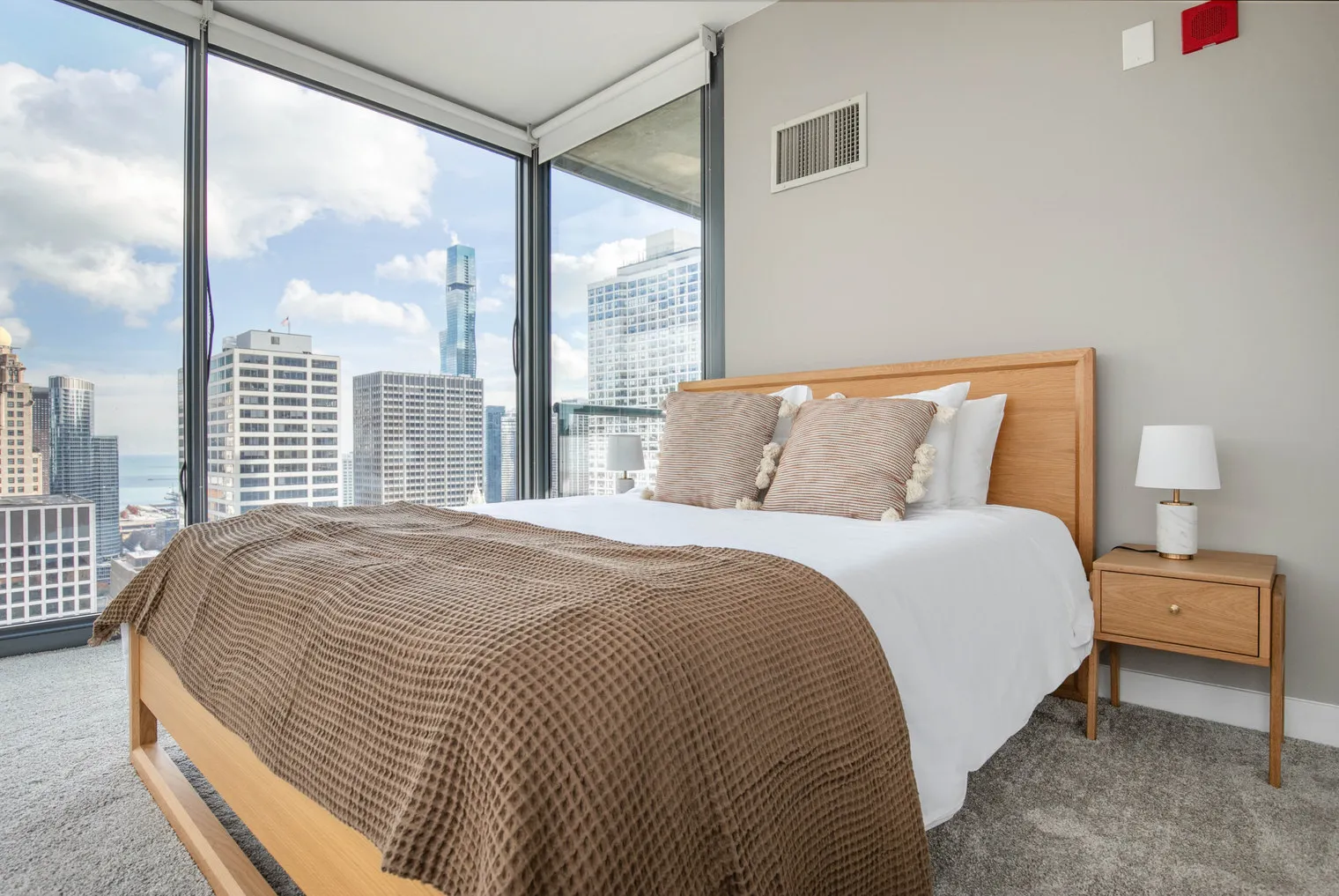 505 N State St   60654 60654-State & Grand-unit#ID1009-Chicago-IL