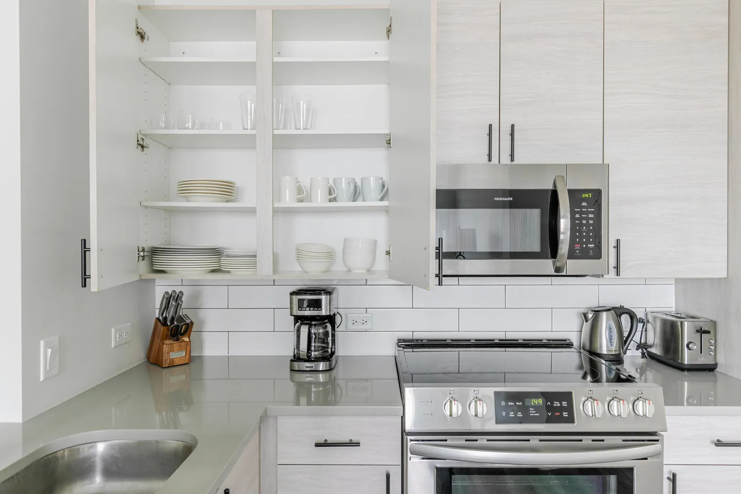 6149 N Broadway   60660 60660-The Edge-unit#ID1273-Chicago-IL