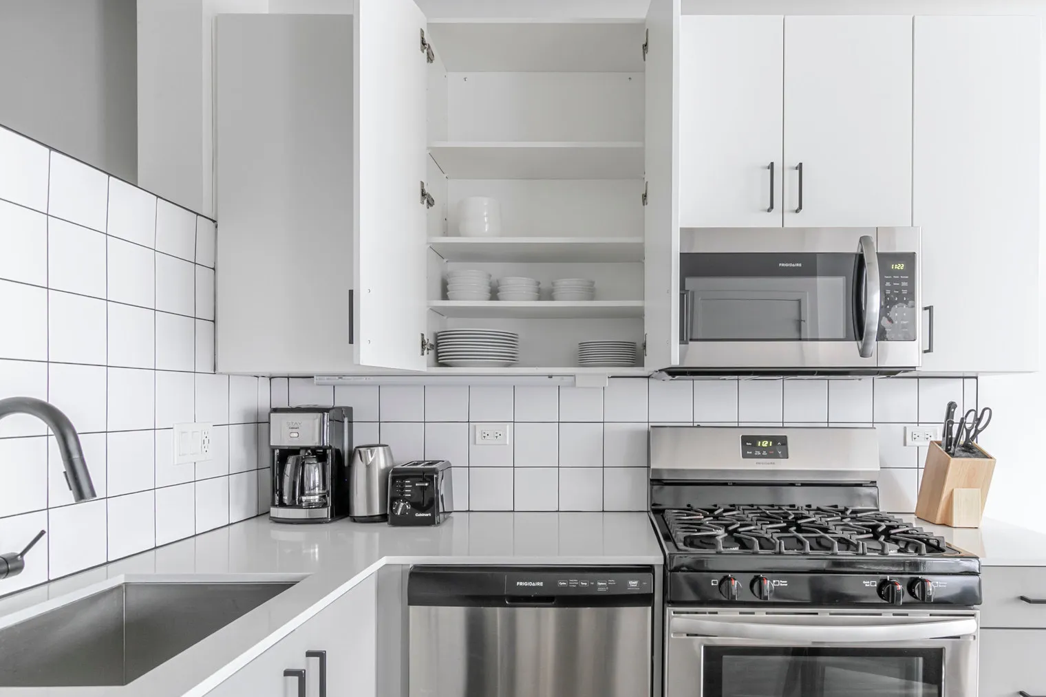 61 W Erie St   60654 60654-The Opal-unit#ID1399-Chicago-IL