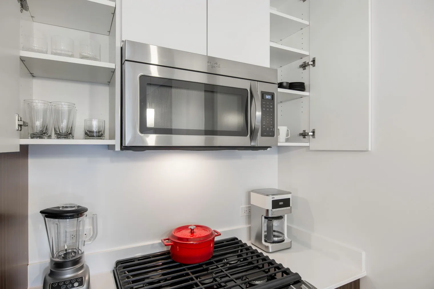 201 N Garland Ct   60601 60601-Mila-unit#ID31-Chicago-IL