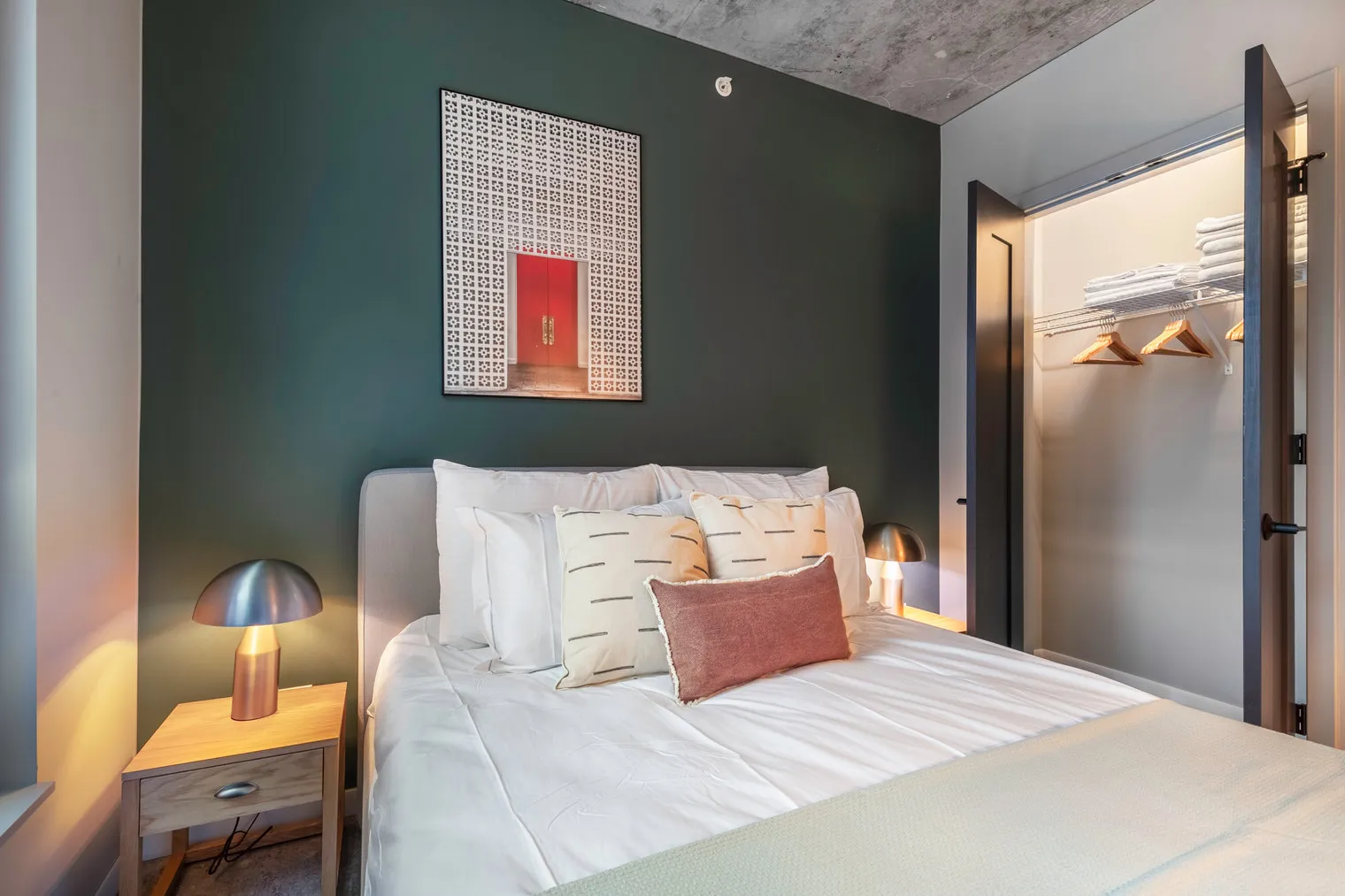939 W Washington Blvd   60607 60607-Union West Apartments-unit#ID213-Chicago-IL
