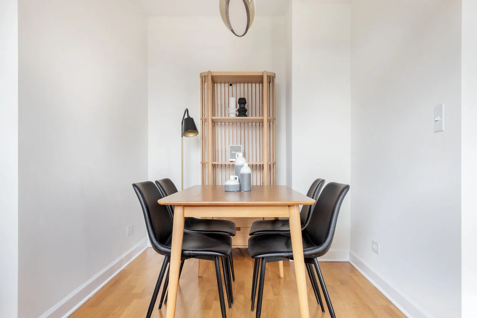 1400 N Lake Shore Dr   60610 60610-The Deco-unit#ID948-Chicago-IL