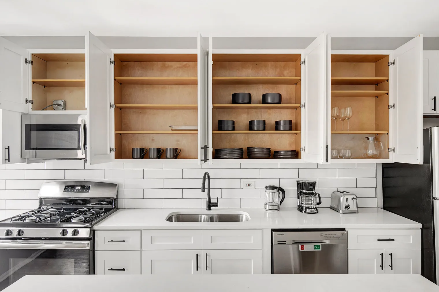 911 W School St   60657 60657-3264 N. Clark-unit#ID472-Chicago-IL