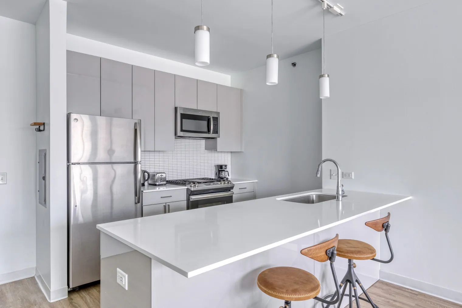 808 W Van Buren St   60607 60607-The Van Buren-unit#ID534-Chicago-IL