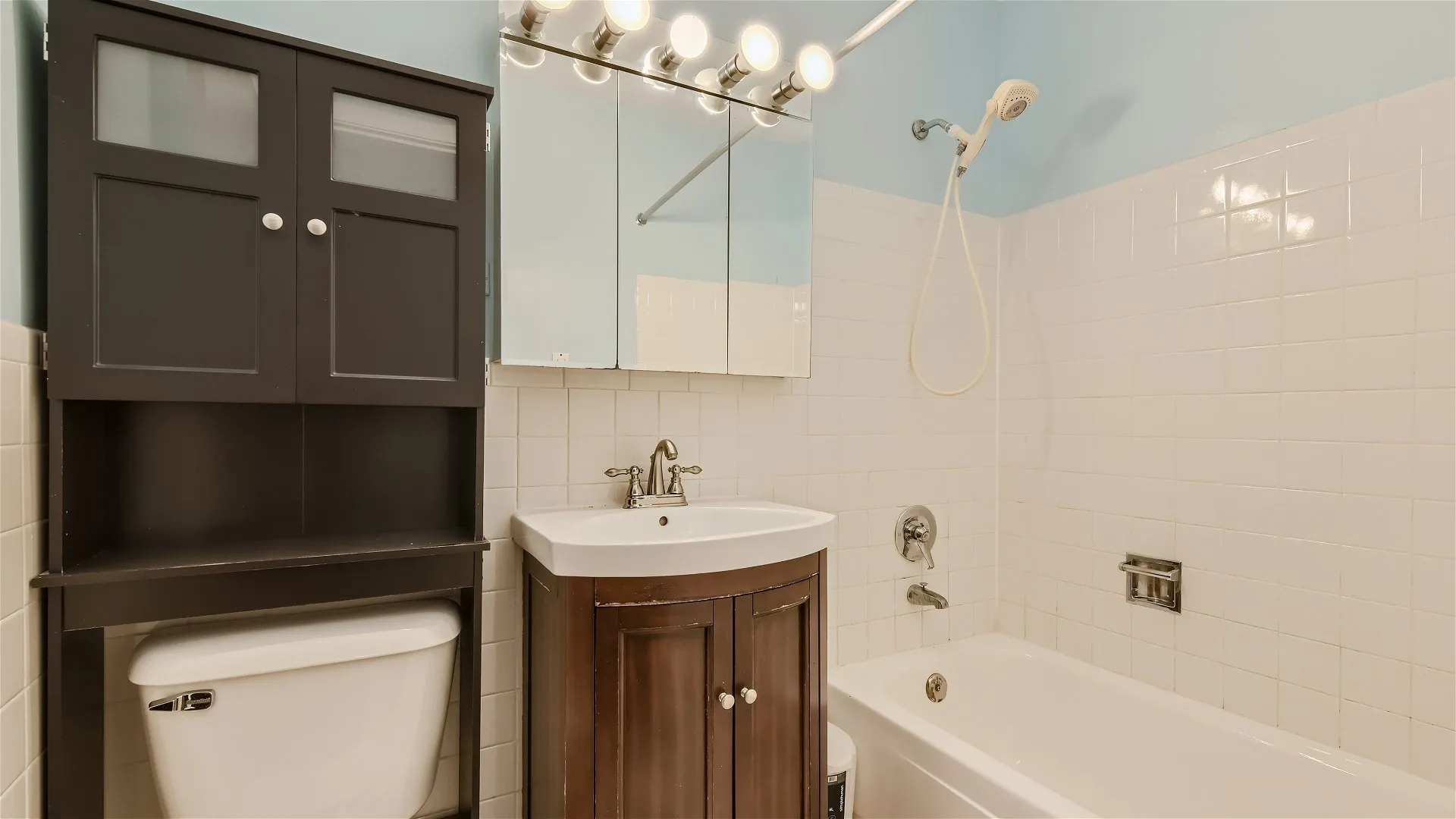 8936 N Parkside Ave   60016 60016-Ballard Point-unit#311-Des Plaines-IL