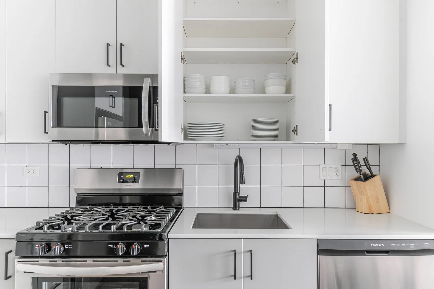 61 W Erie St   60654 60654-The Opal-unit#ID1410-Chicago-IL