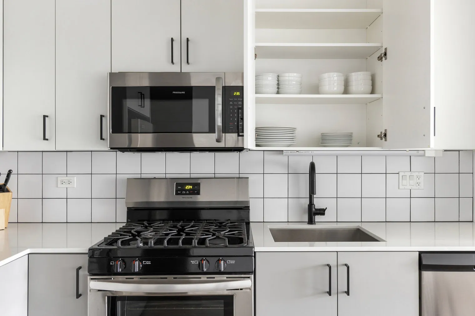 61 W Erie St   60654 60654-The Opal-unit#ID1415-Chicago-IL