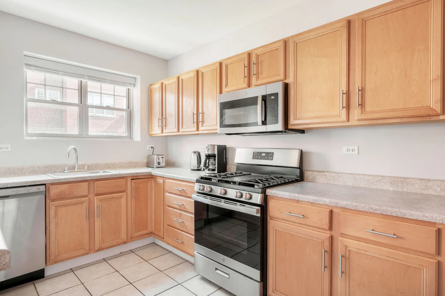 2752 Hampton Pkwy   60201 60201-2752 Hampton Parkway-unit#ID953-Evanston-IL