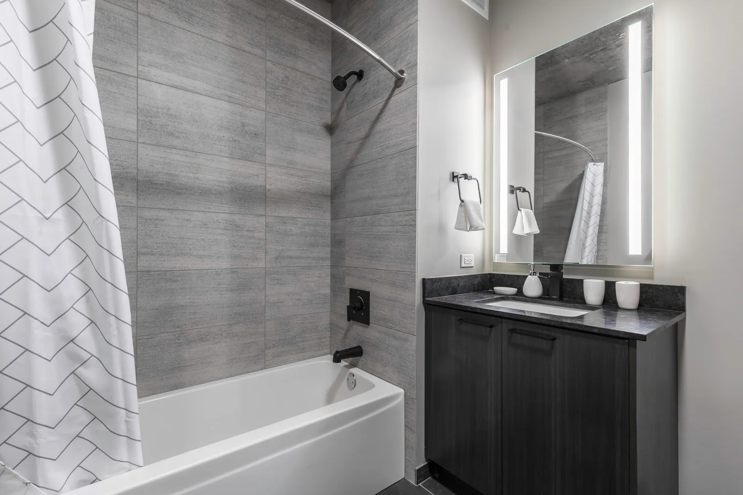939 W Washington Blvd   60607 60607-Union West Apartments-unit#ID213-Chicago-IL