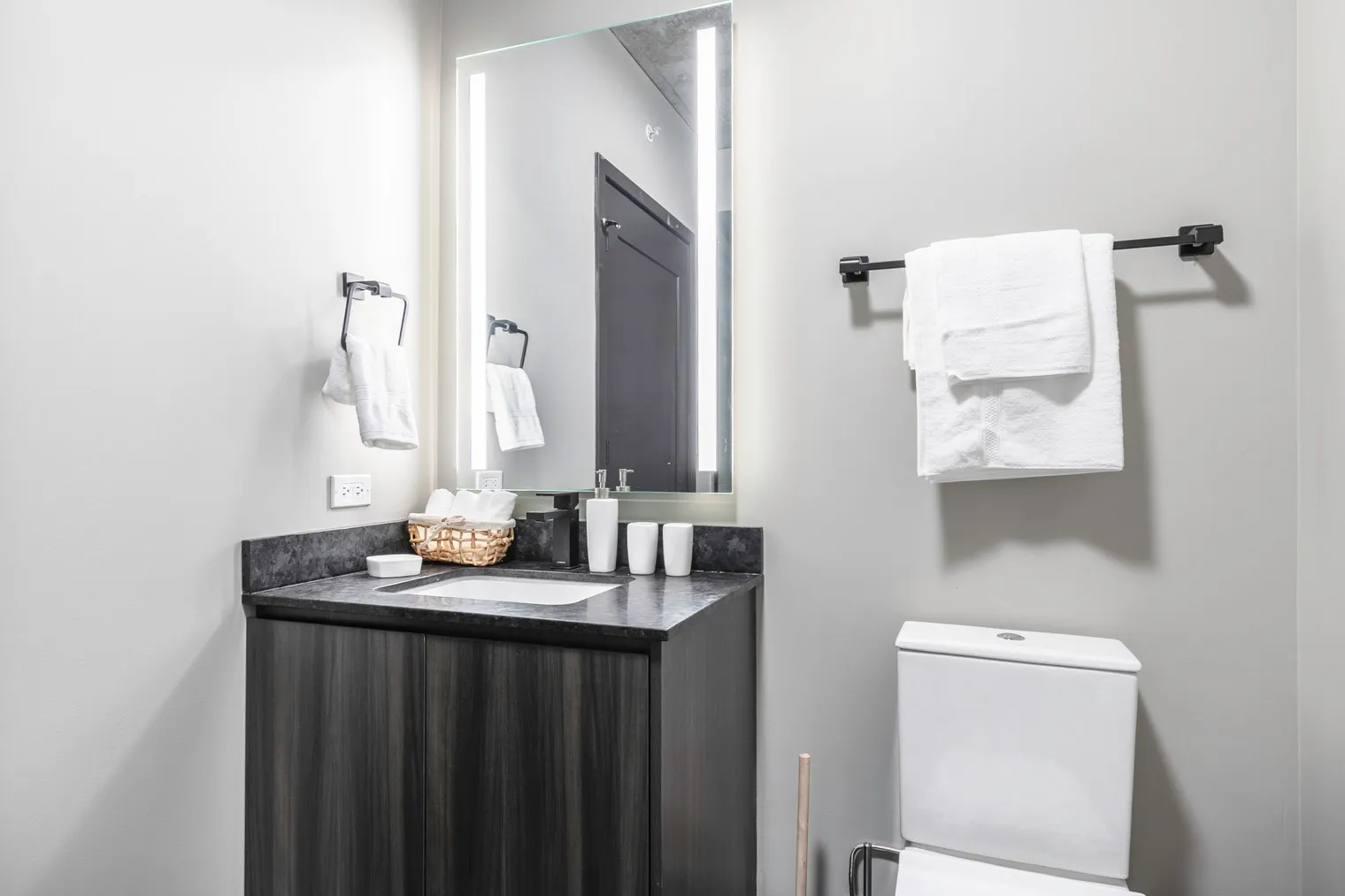 939 W Washington Blvd   60607 60607-Union West Apartments-unit#ID285-Chicago-IL