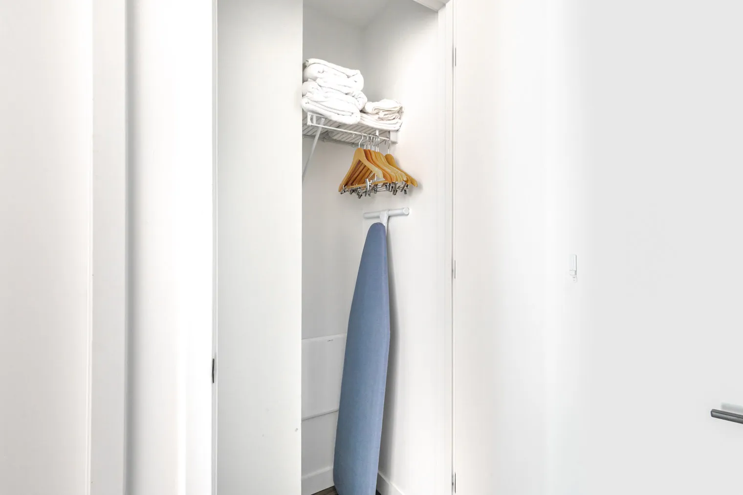 61 W Erie St 60654 60654-The Opal-unit#ID1412-Chicago-IL