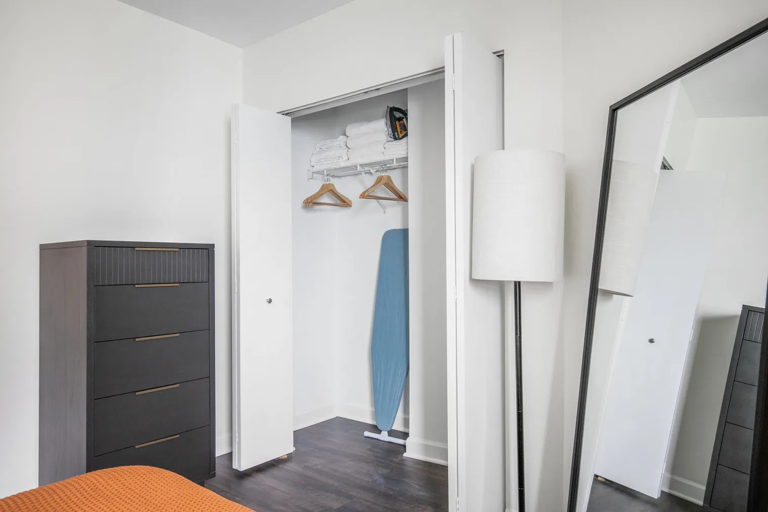 1400 N Lake Shore Dr   60610 60610-The Deco-unit#ID549-Chicago-IL