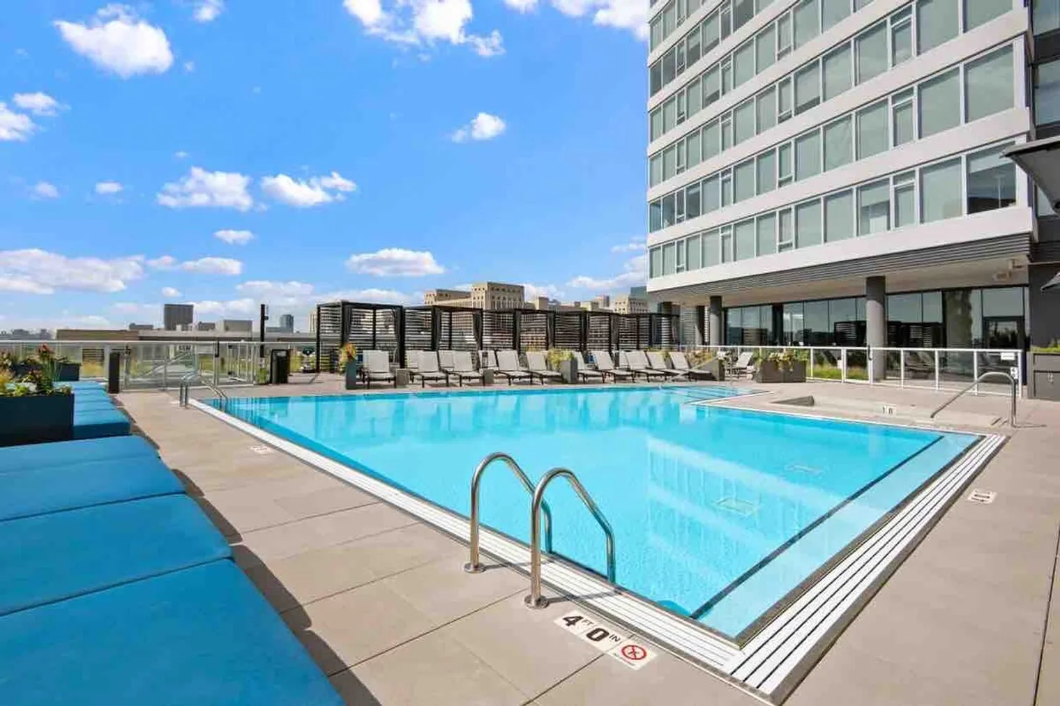 347 S Clark St   60604 60604-Building South Clark Street - first-class-rentals-llc-unit#ID1321203P-Chicago-IL