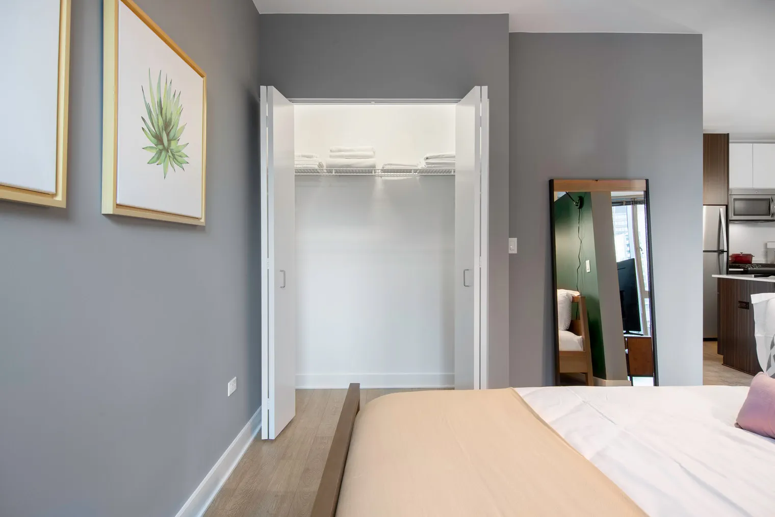 201 N Garland Ct   60601 60601-Mila-unit#ID31-Chicago-IL