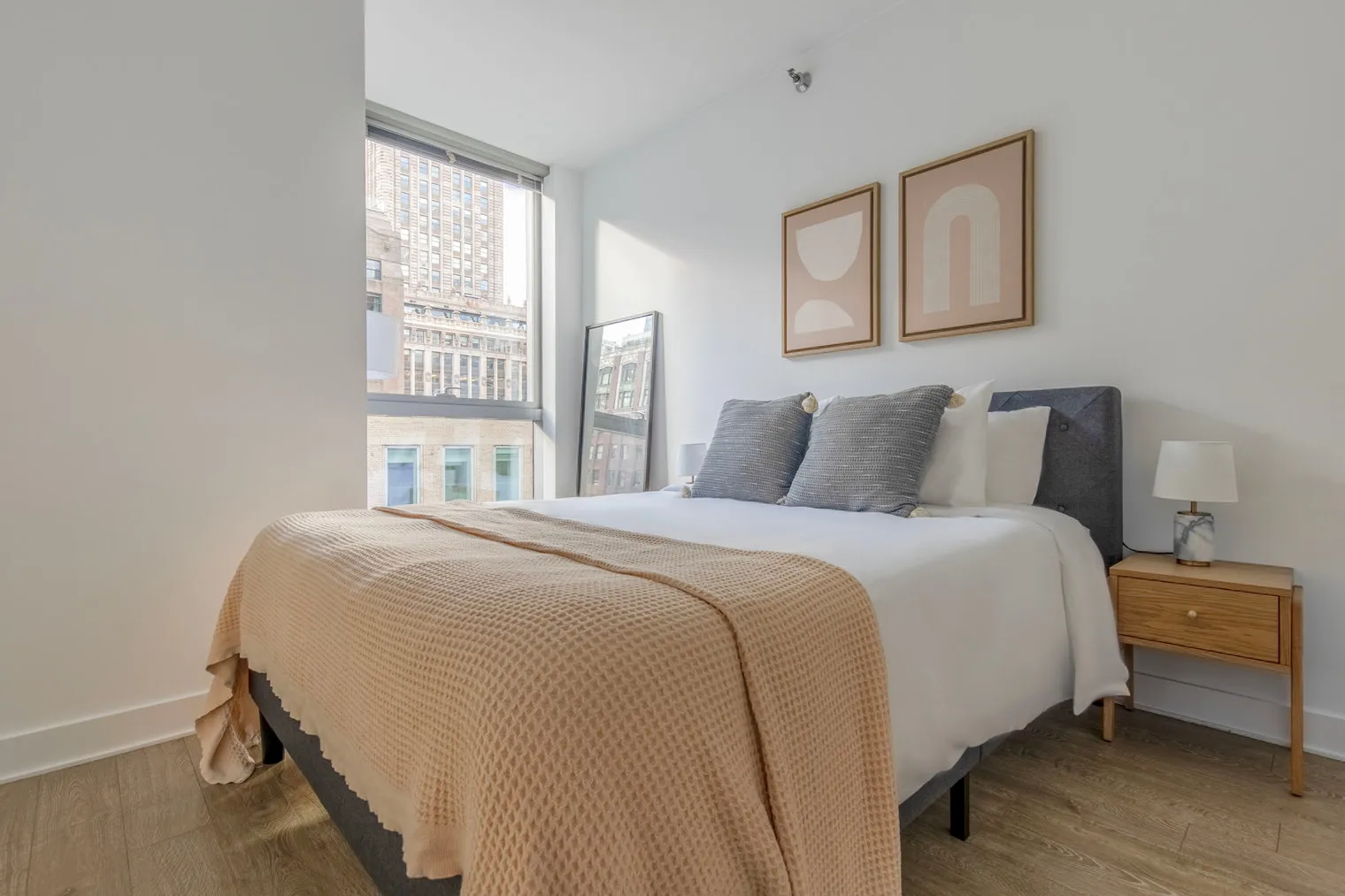 201 N Garland Ct   60601 60601-Mila-unit#ID1013-Chicago-IL