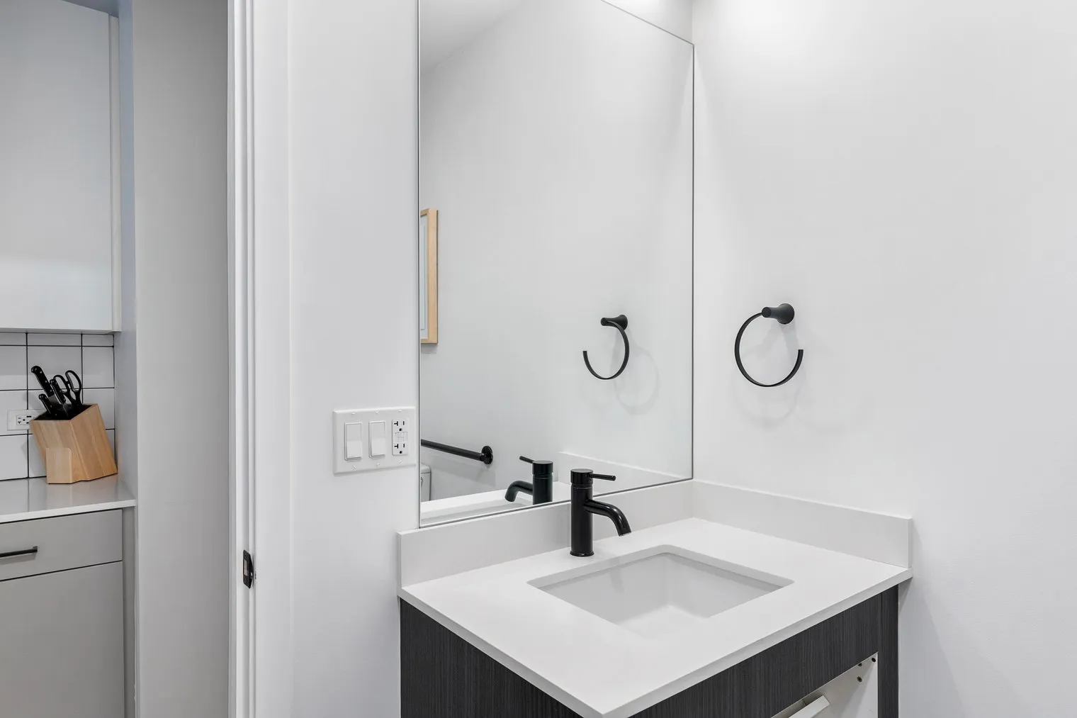 61 W Erie St   60654 60654-The Opal-unit#ID1396-Chicago-IL