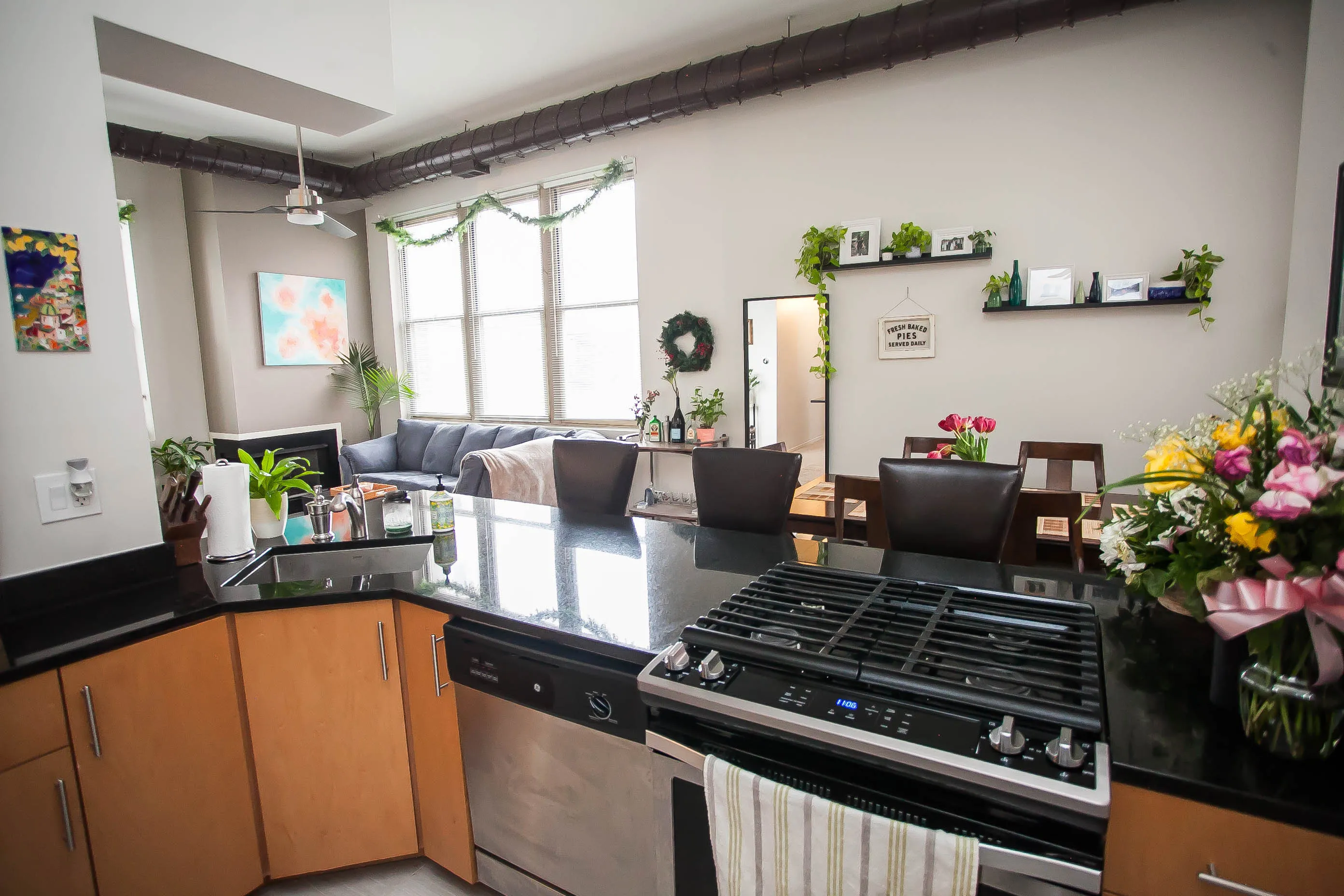 701 W Buckingham Pl   60657 60657-Buckingham Pews-unit#206-Chicago-IL