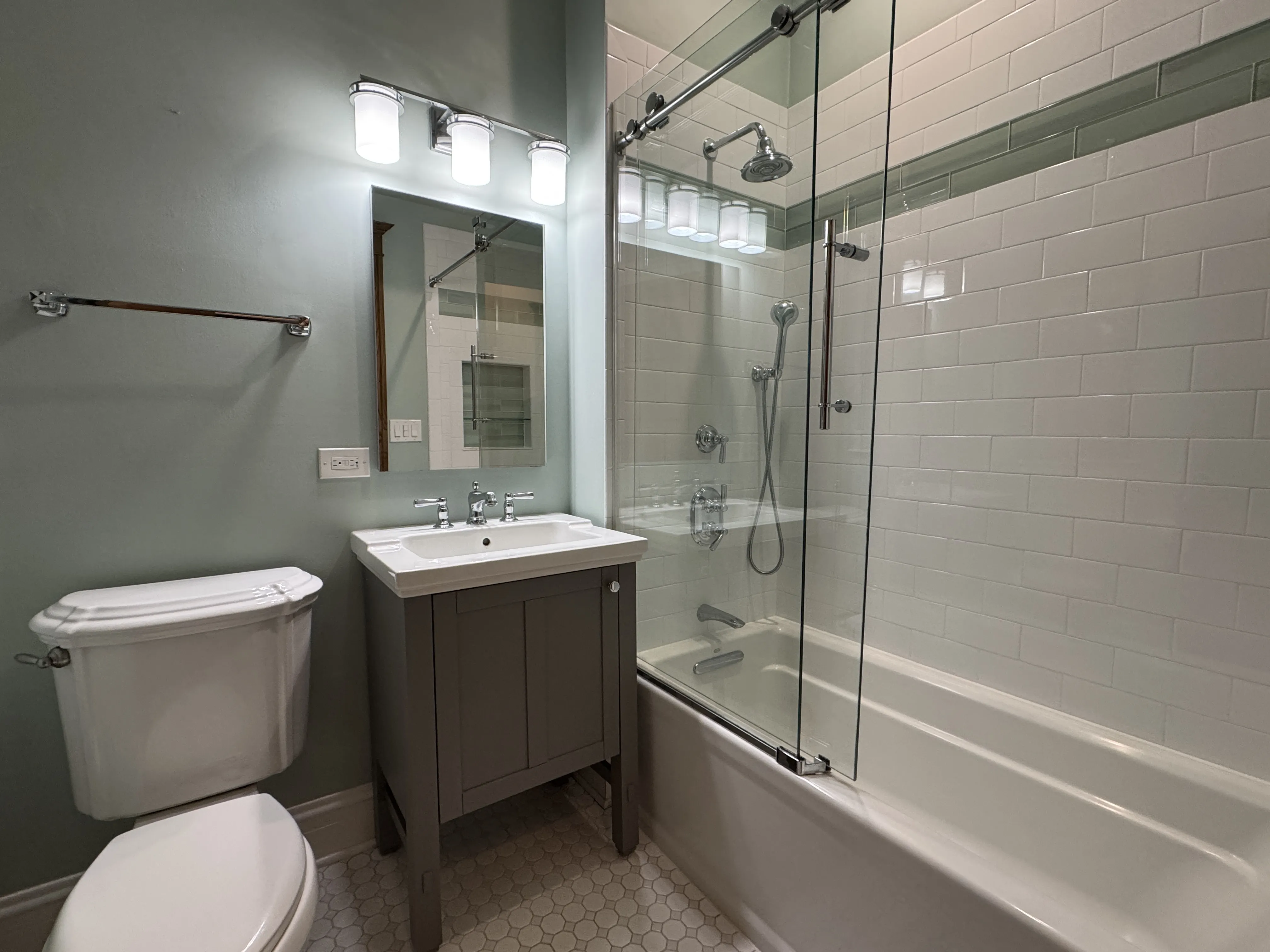 1539 N LEAVITT ST 60622-1820-CHICAGO-IL