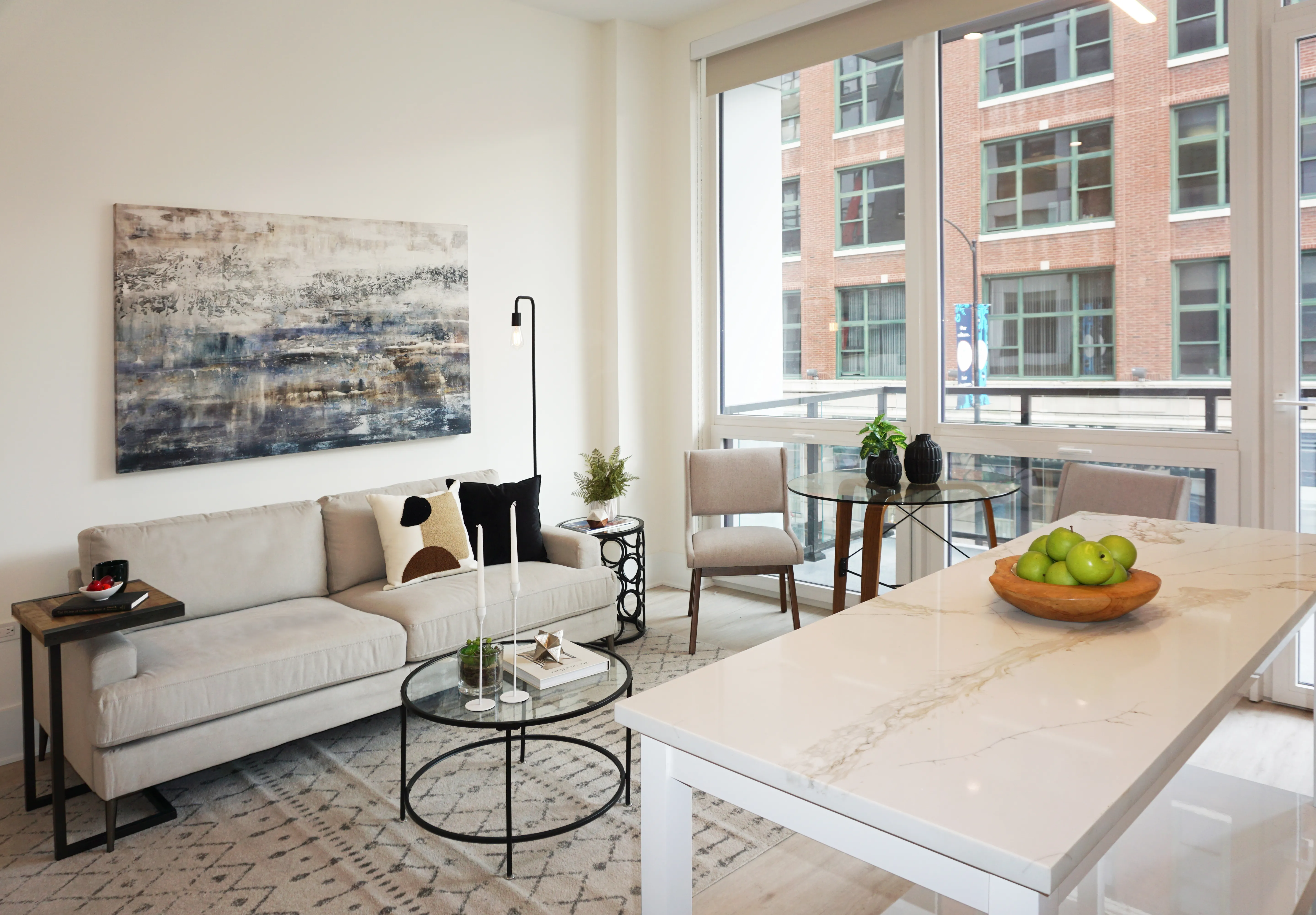 812 W Adams St   60607 60607-Luxe Suites Chicago -unit#509-Chicago-IL