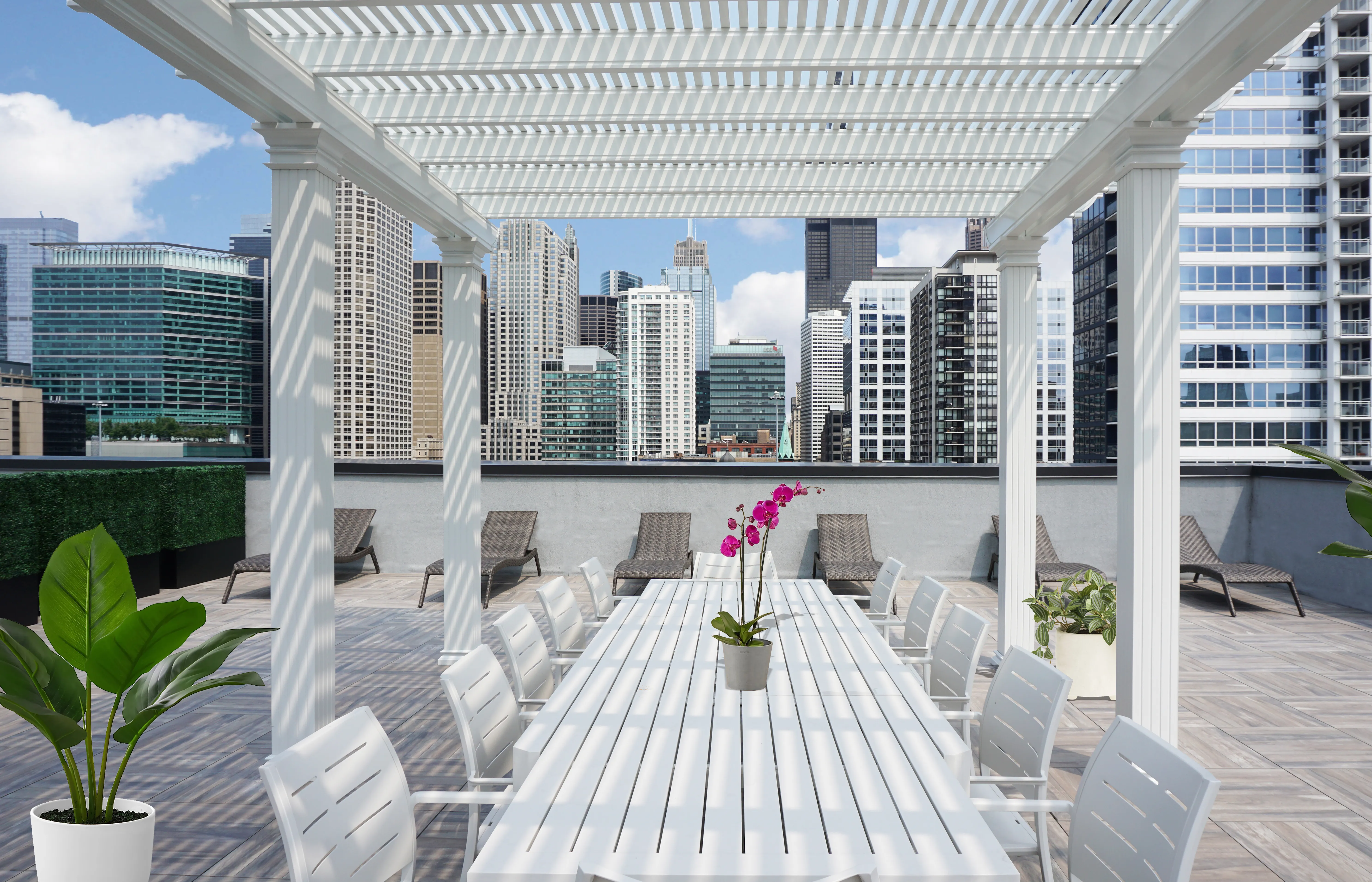 812 W Adams St 60607 60607-Luxe Suites Chicago -unit#410-Chicago-IL