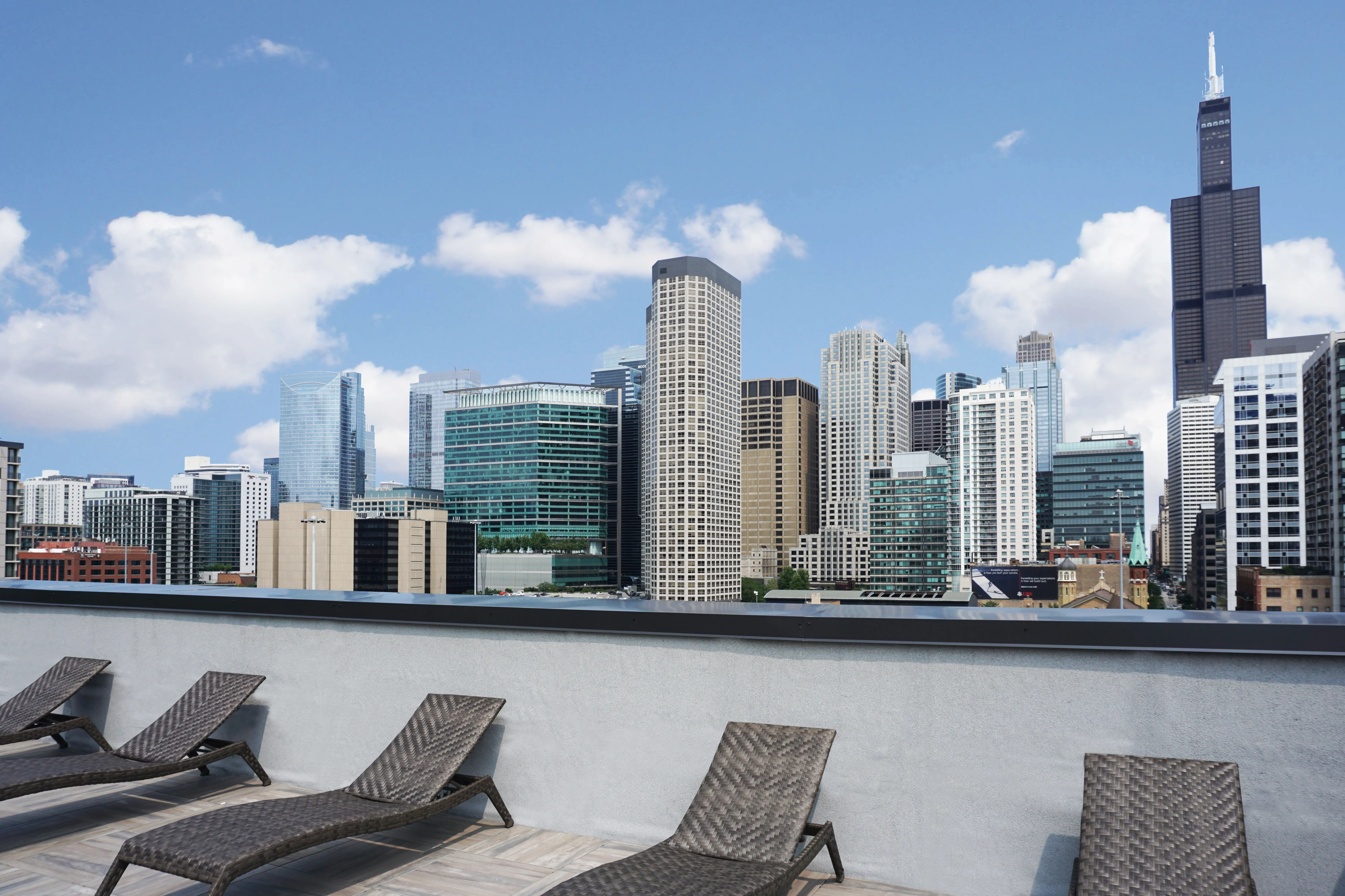 812 W Adams St 60607 60607-Luxe Suites Chicago -unit#410-Chicago-IL