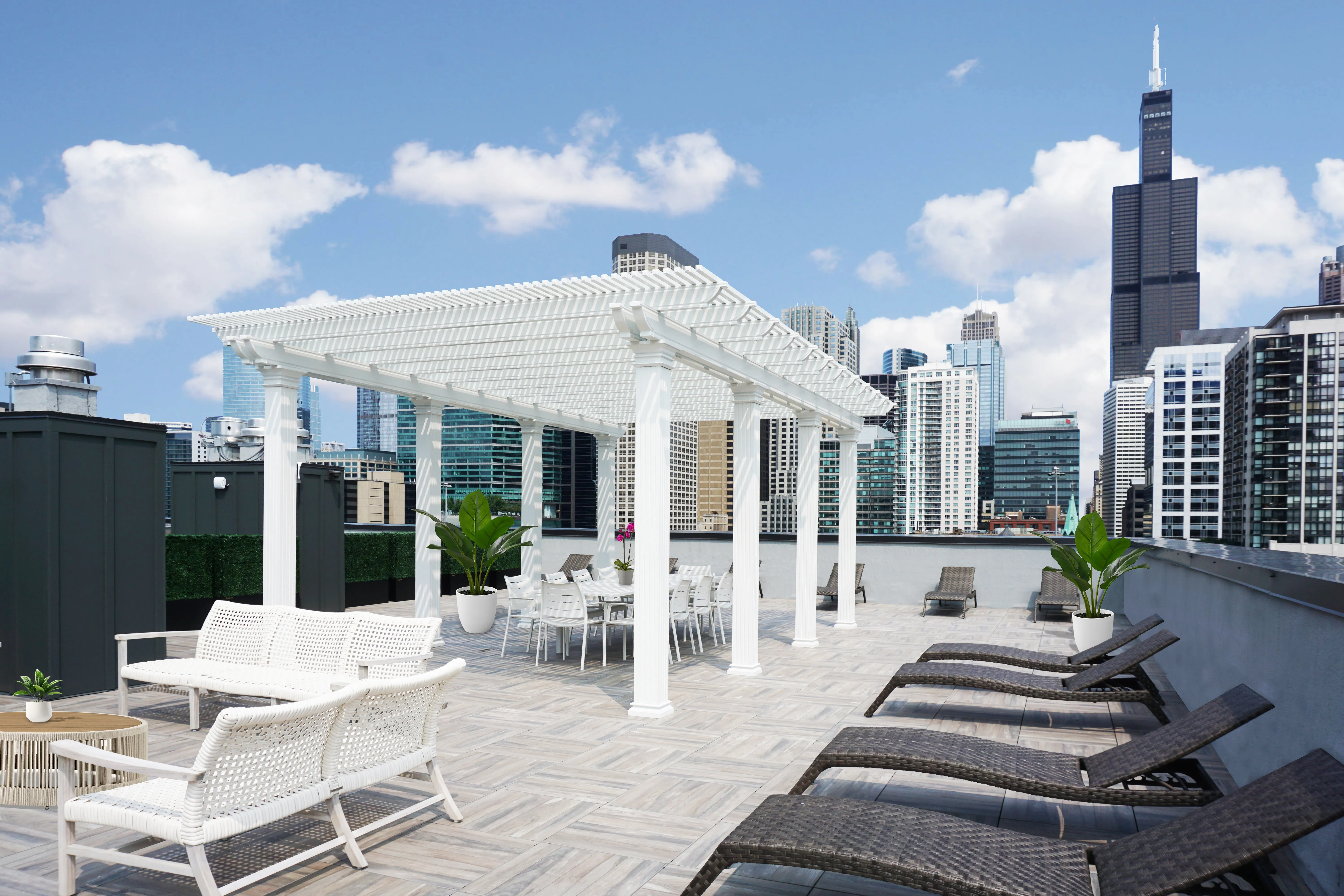 812 W Adams St 60607 60607-Luxe Suites Chicago -unit#410-Chicago-IL