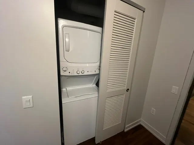 676 S La Salle St   60605 60605-unit#407-Chicago-IL
