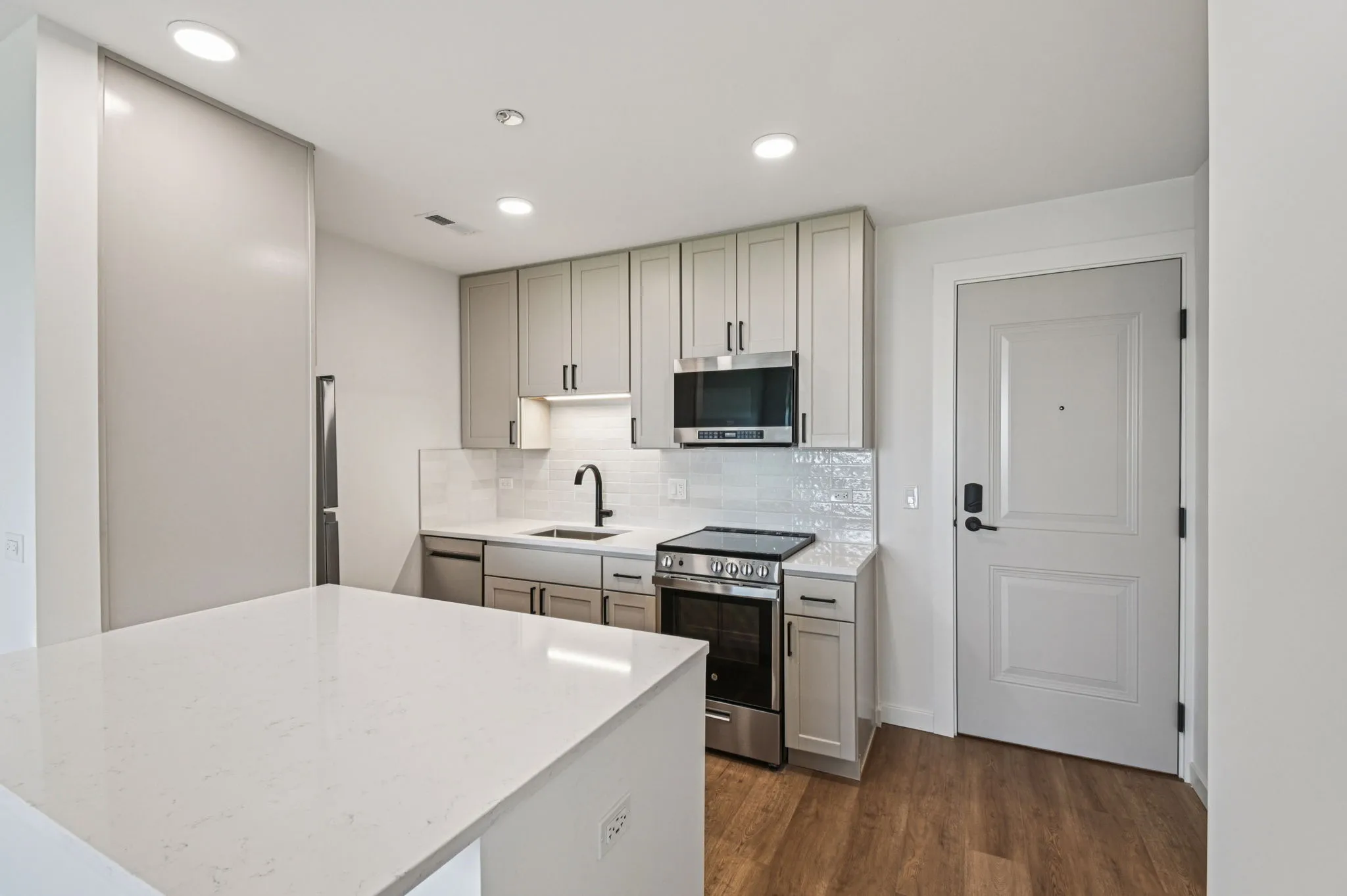 2140 N Lincoln Park W 60614 60614-unit#402-Chicago-IL