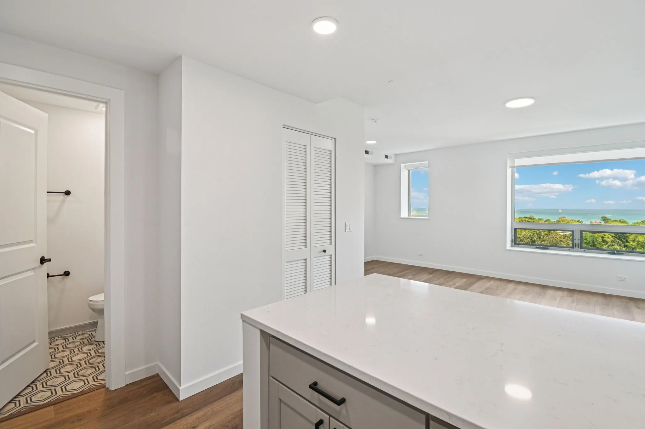 2140 N Lincoln Park W 60614 60614-unit#402-Chicago-IL