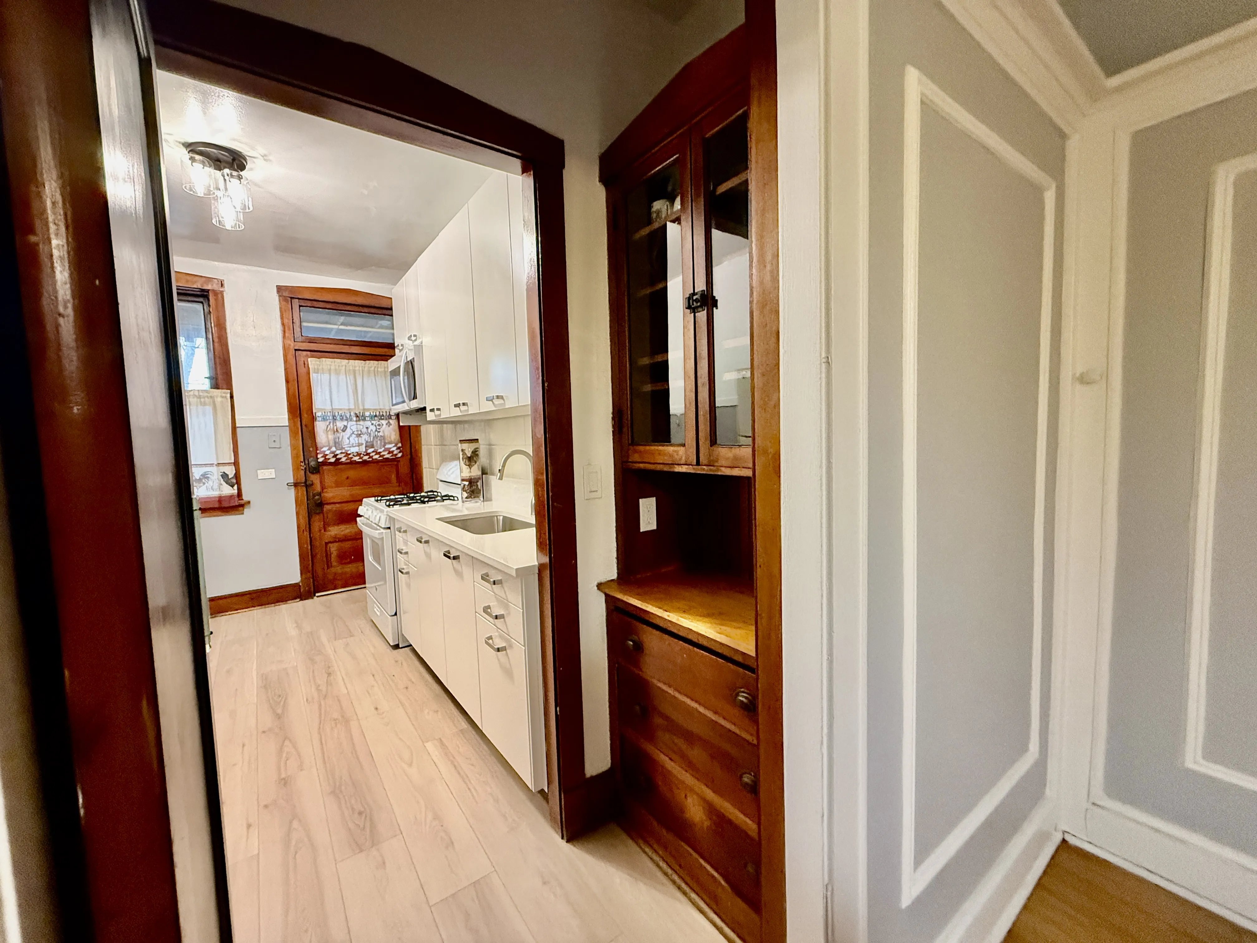 1506 W ROSEMONT AVE 60660-Rosemont Apartments-unit#2-E-Chicago-IL
