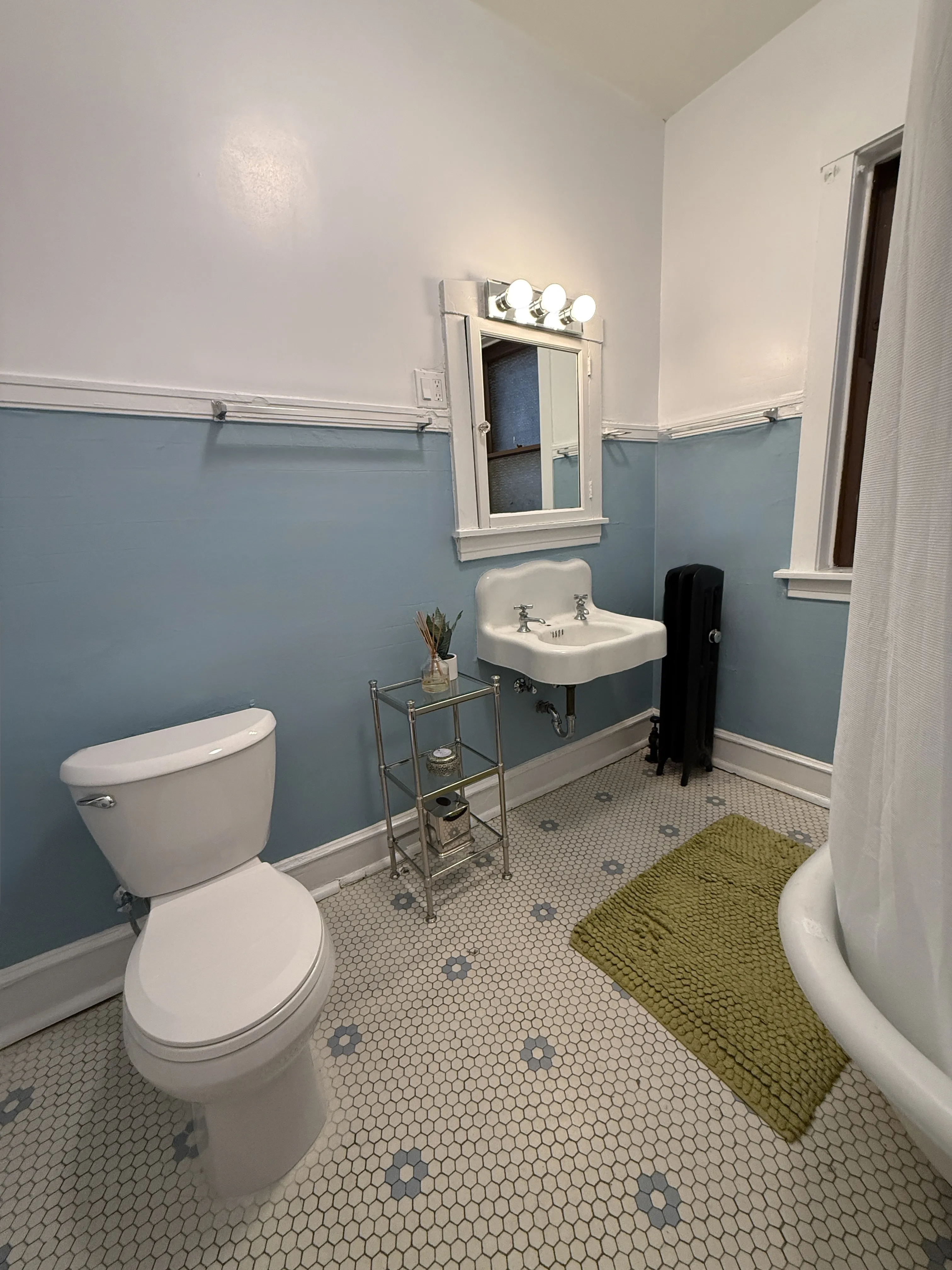 1506 W ROSEMONT AVE 60660-Rosemont Apartments-unit#2-E-Chicago-IL