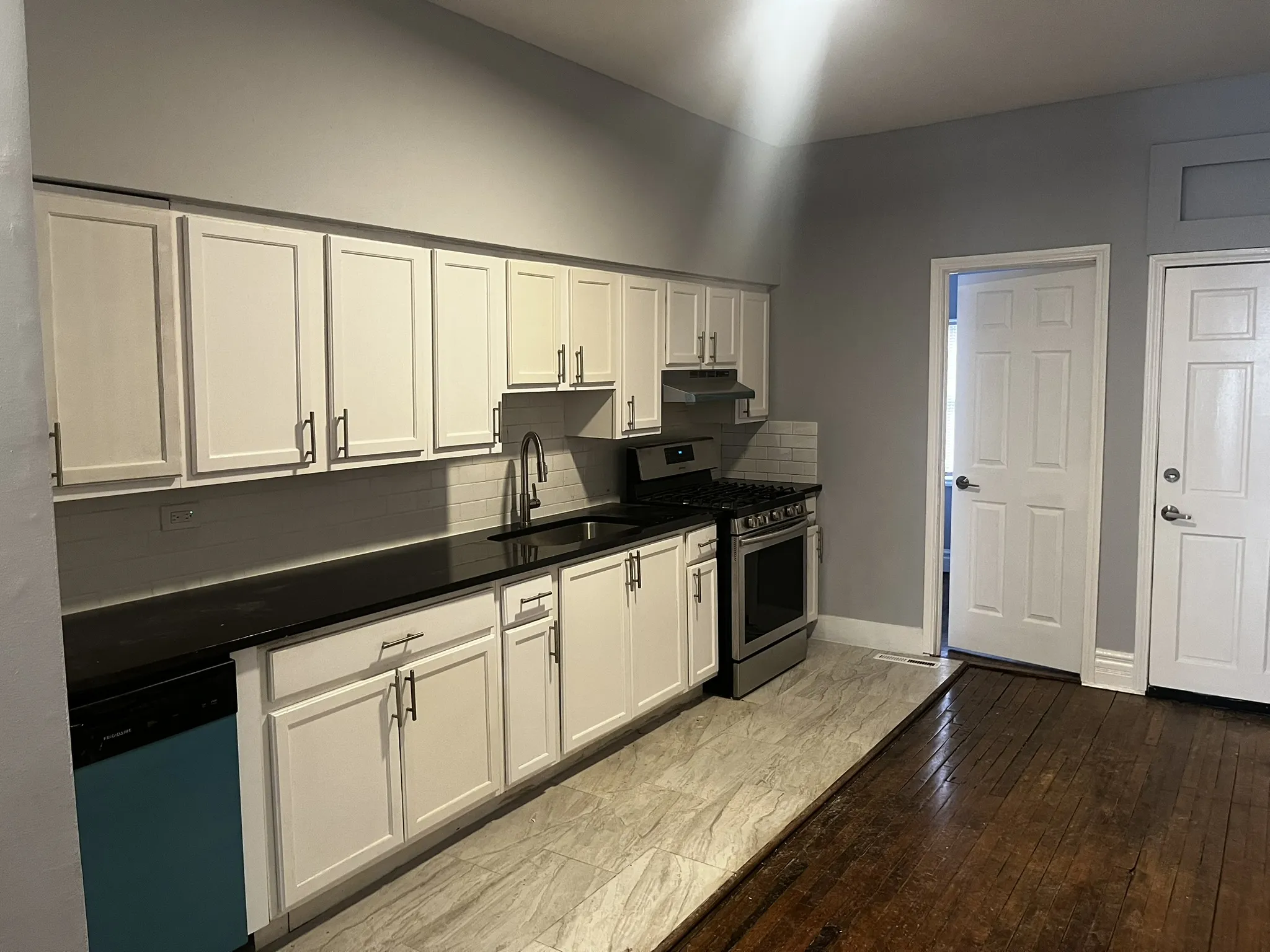 9620 S Ave M   60617 60617-unit#1-Chicago-IL