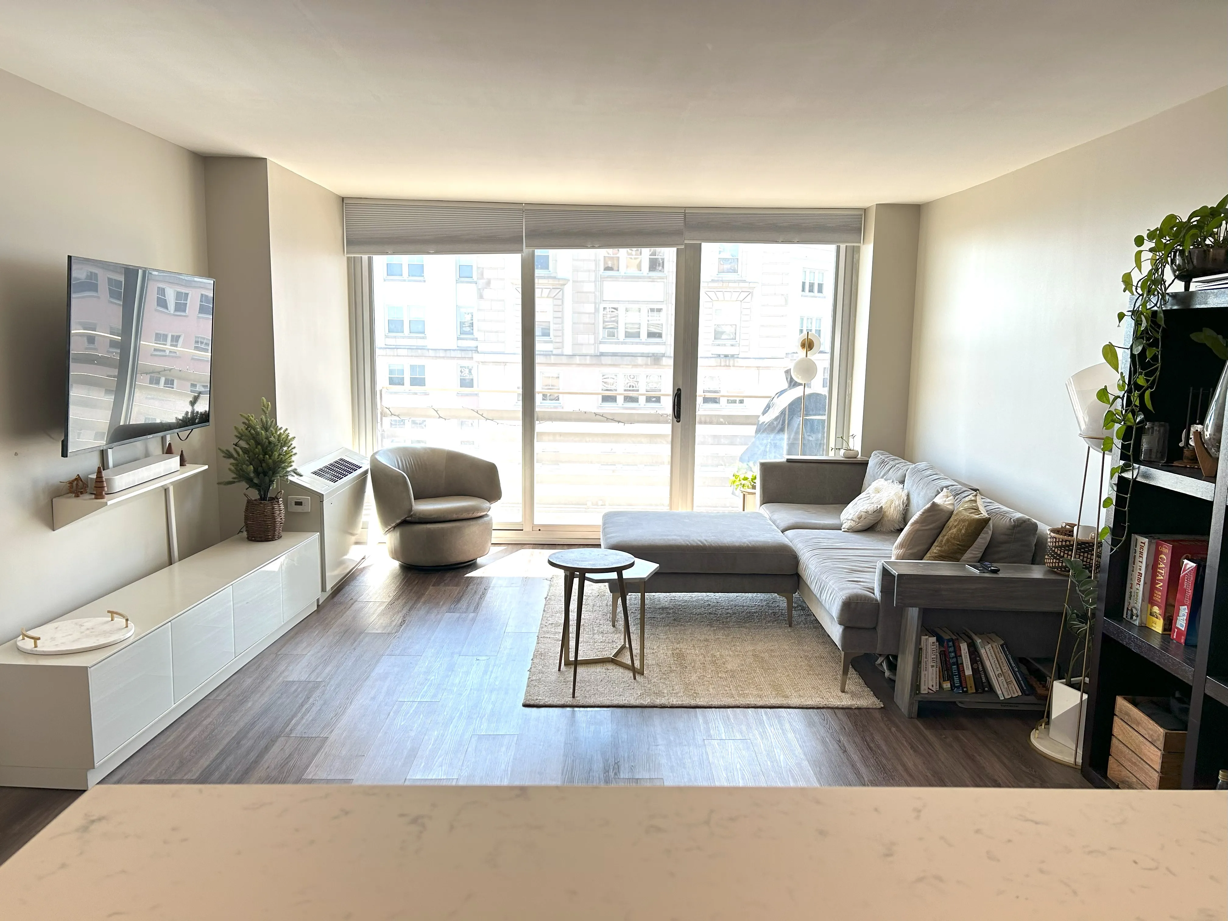 5601 N Sheridan Rd   60660 60660-Statesman Condominiums-unit#20B-Chicago-IL