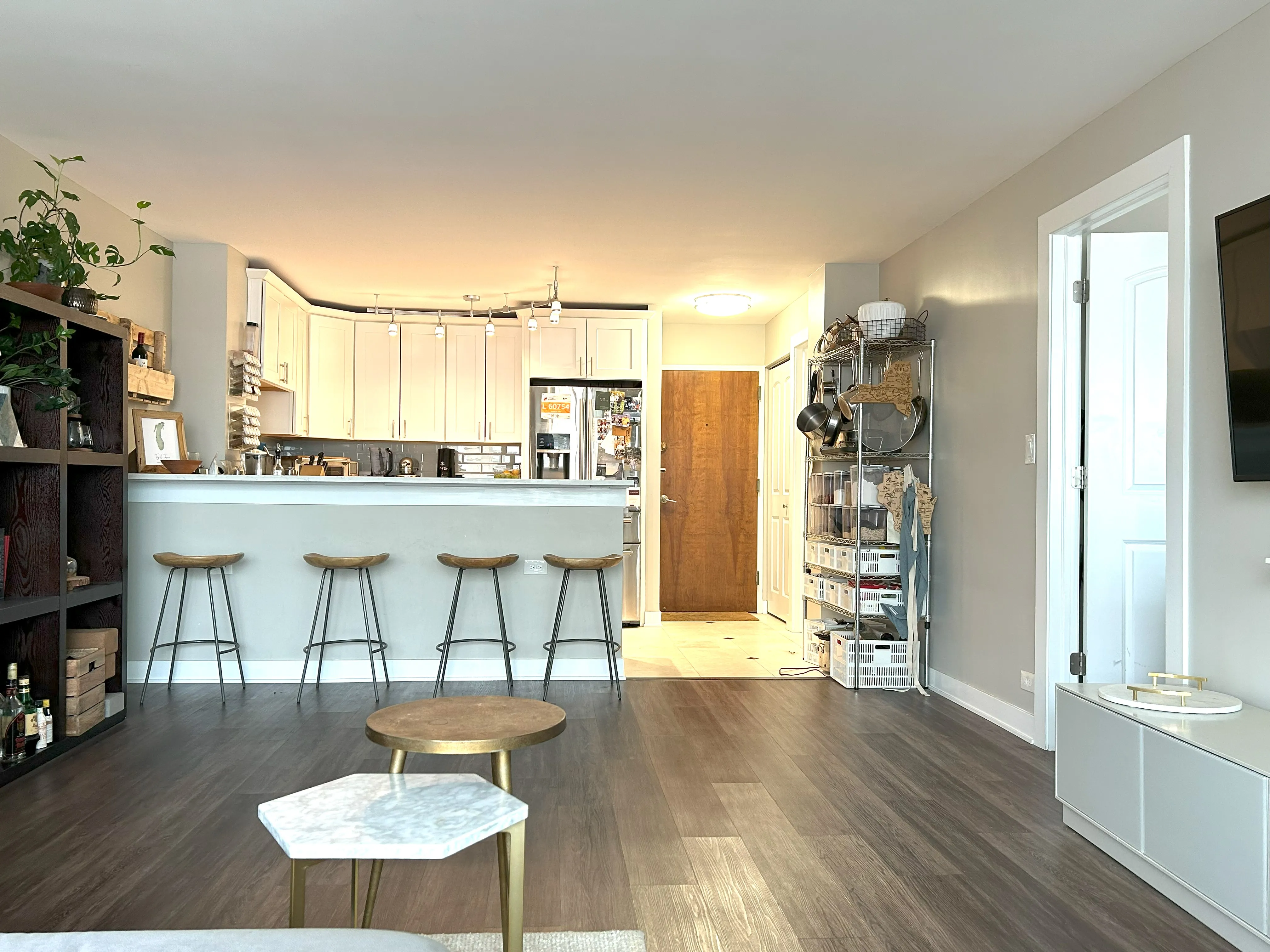 5601 N Sheridan Rd   60660 60660-Statesman Condominiums-unit#20B-Chicago-IL