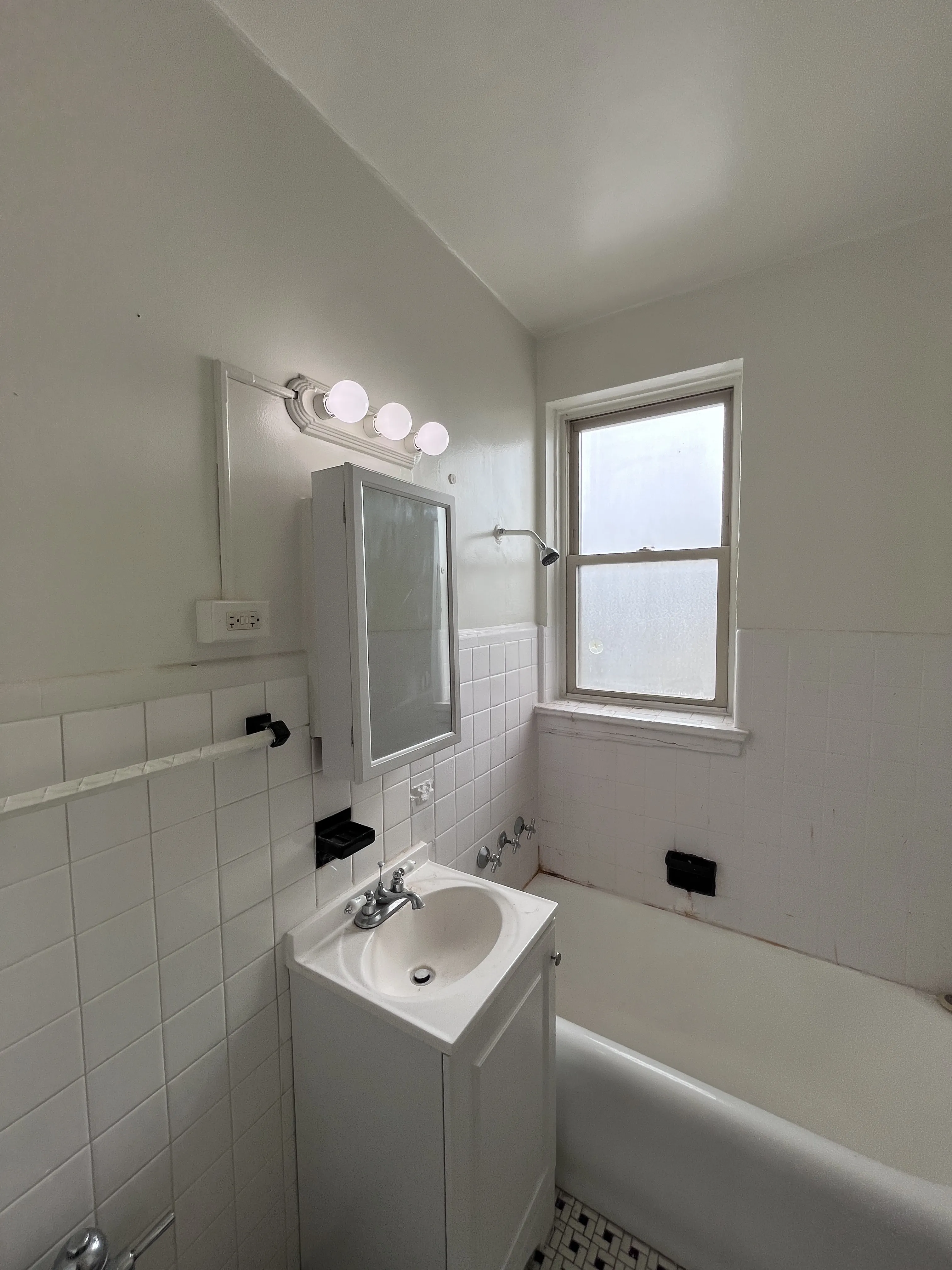 1628 W Sherwin Ave 60626 60626-unit#502-Chicago-IL