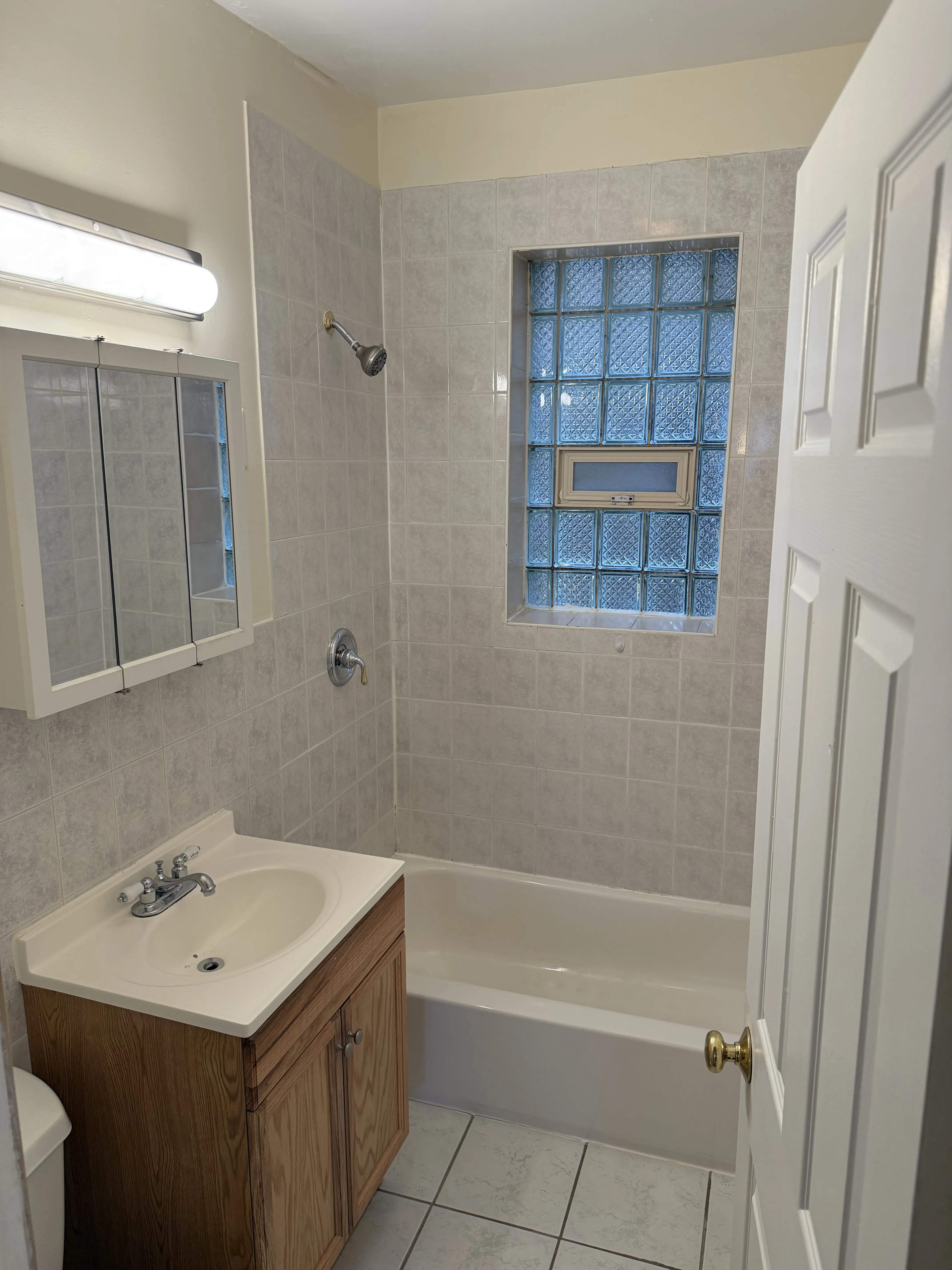 6624 N Ashland Ave   60626 60626-unit#1A-Chicago-IL