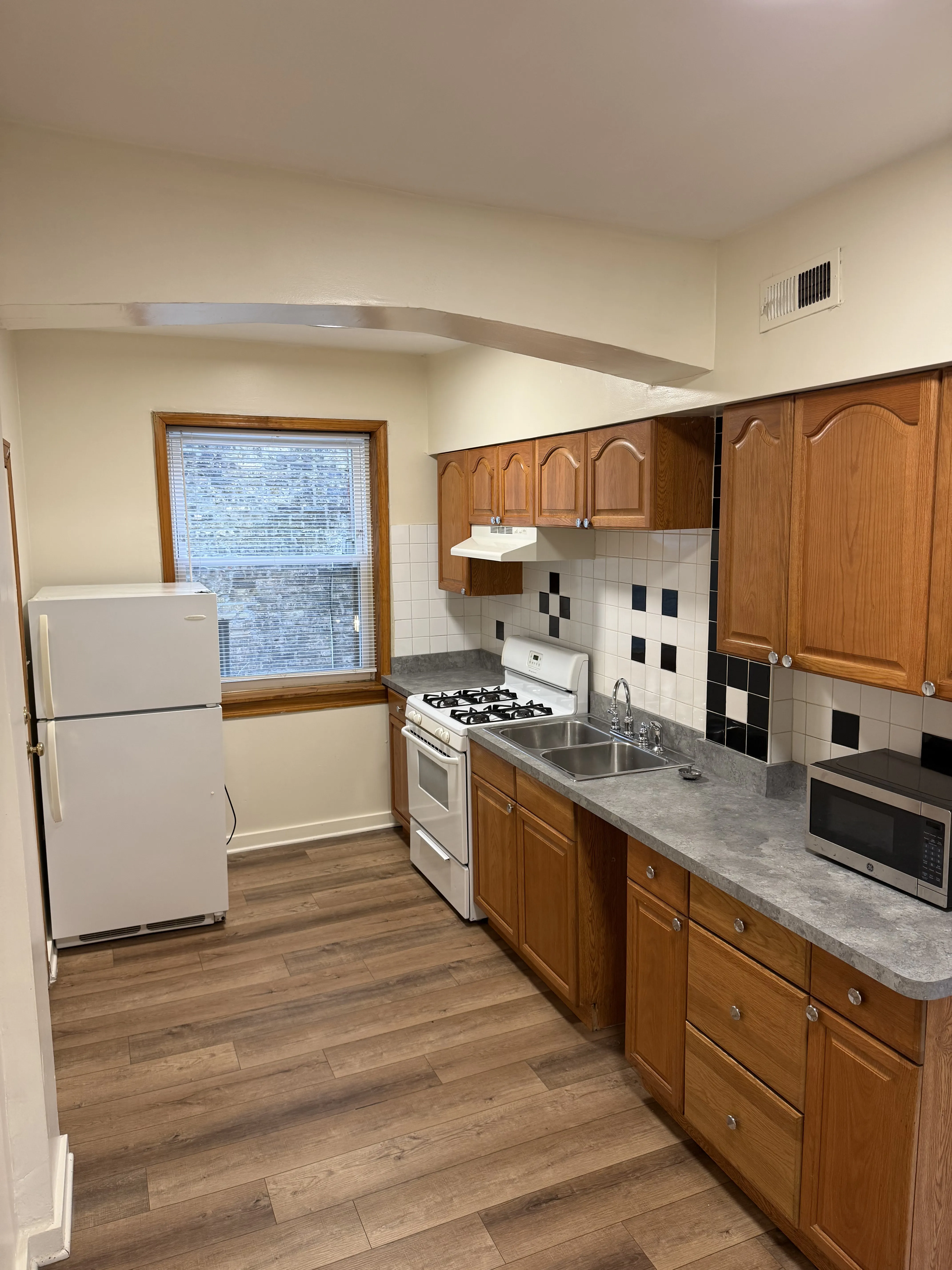 6624 N Ashland Ave   60626 60626-unit#1A-Chicago-IL