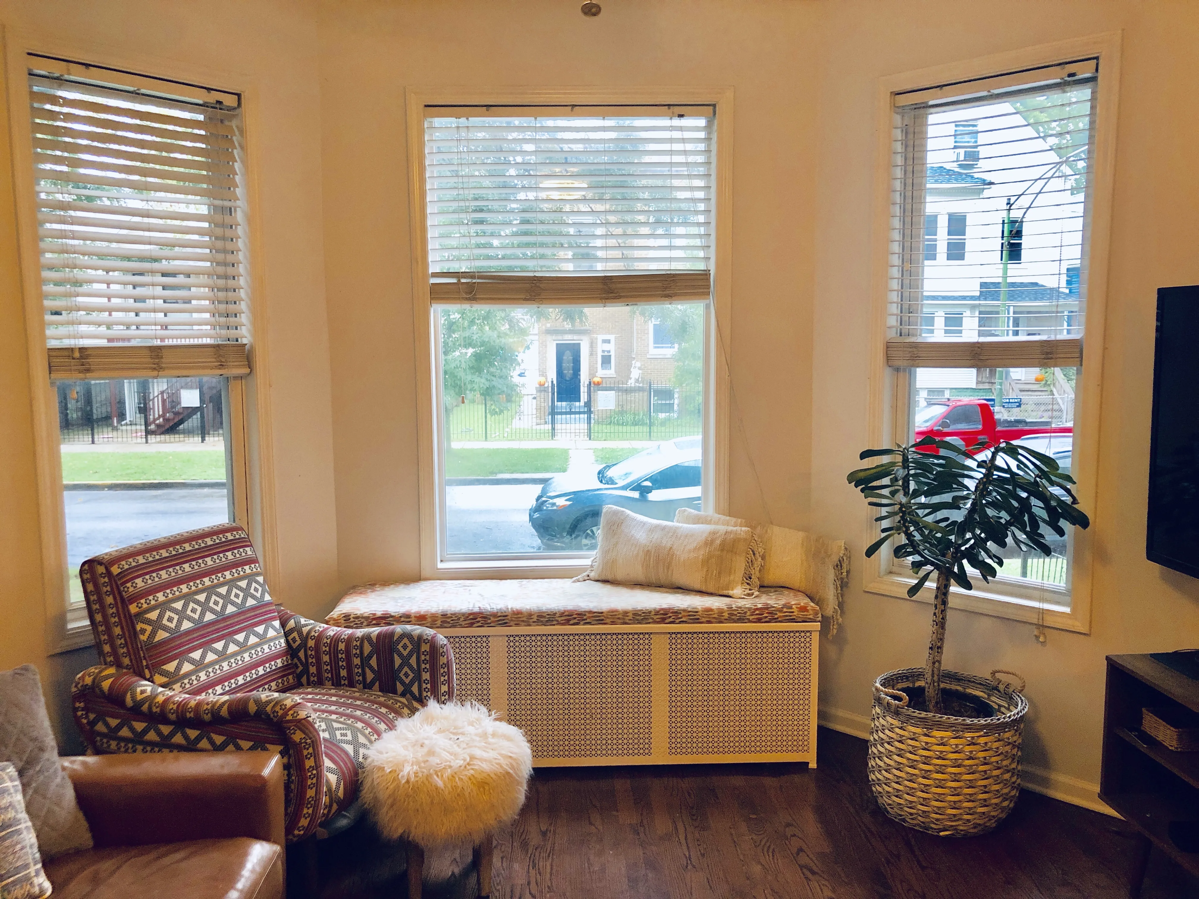 2837 N Springfield Ave 60618 60618-3 flat -unit#1-Chicago-IL