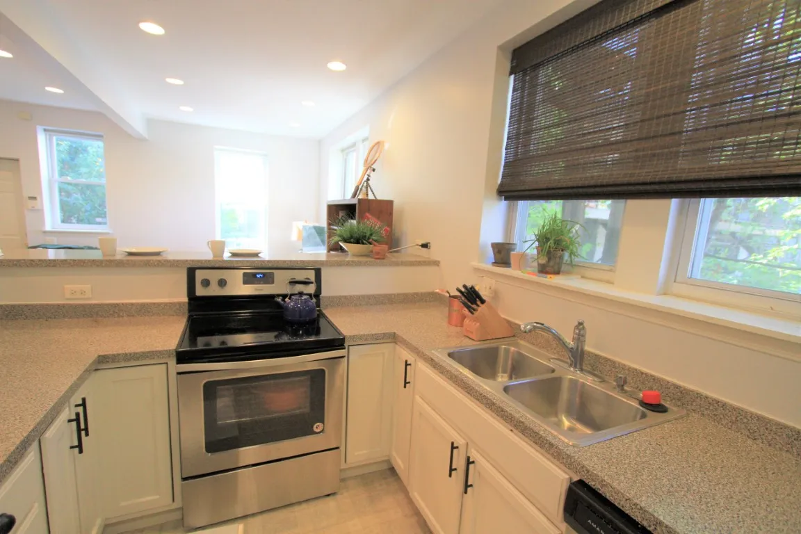 3825 N Greenview Ave 60613 60613-Greenview Coach House-unit#Coach-Chicago-IL