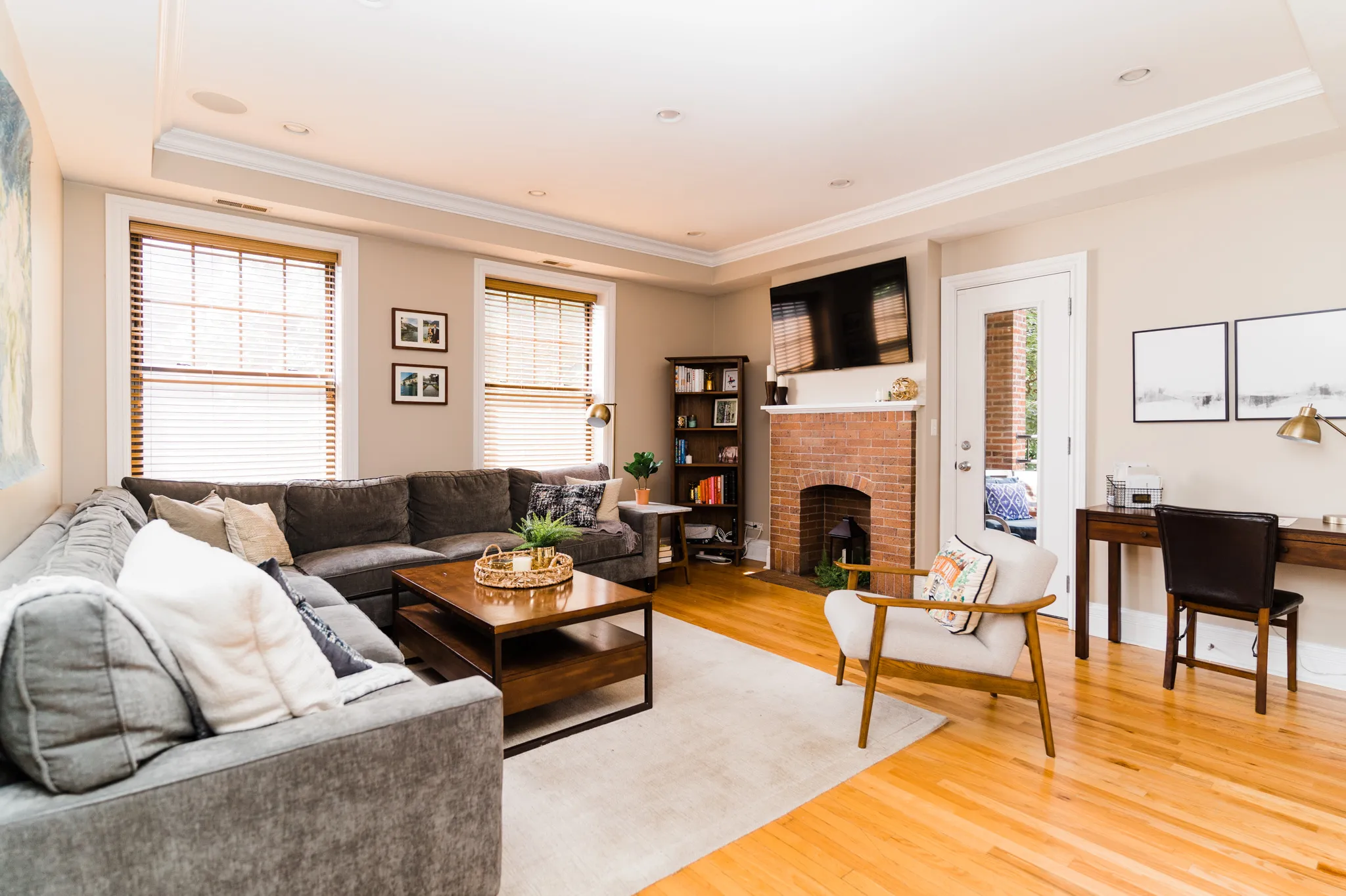 914 W Schubert Ave   60614 60614-unit#2-Chicago-IL