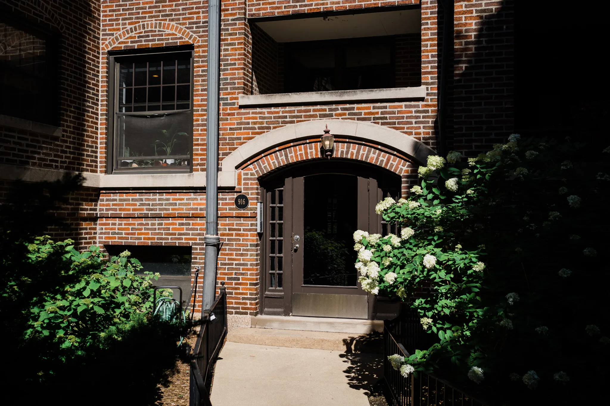 914 W Schubert Ave   60614 60614-unit#2-Chicago-IL