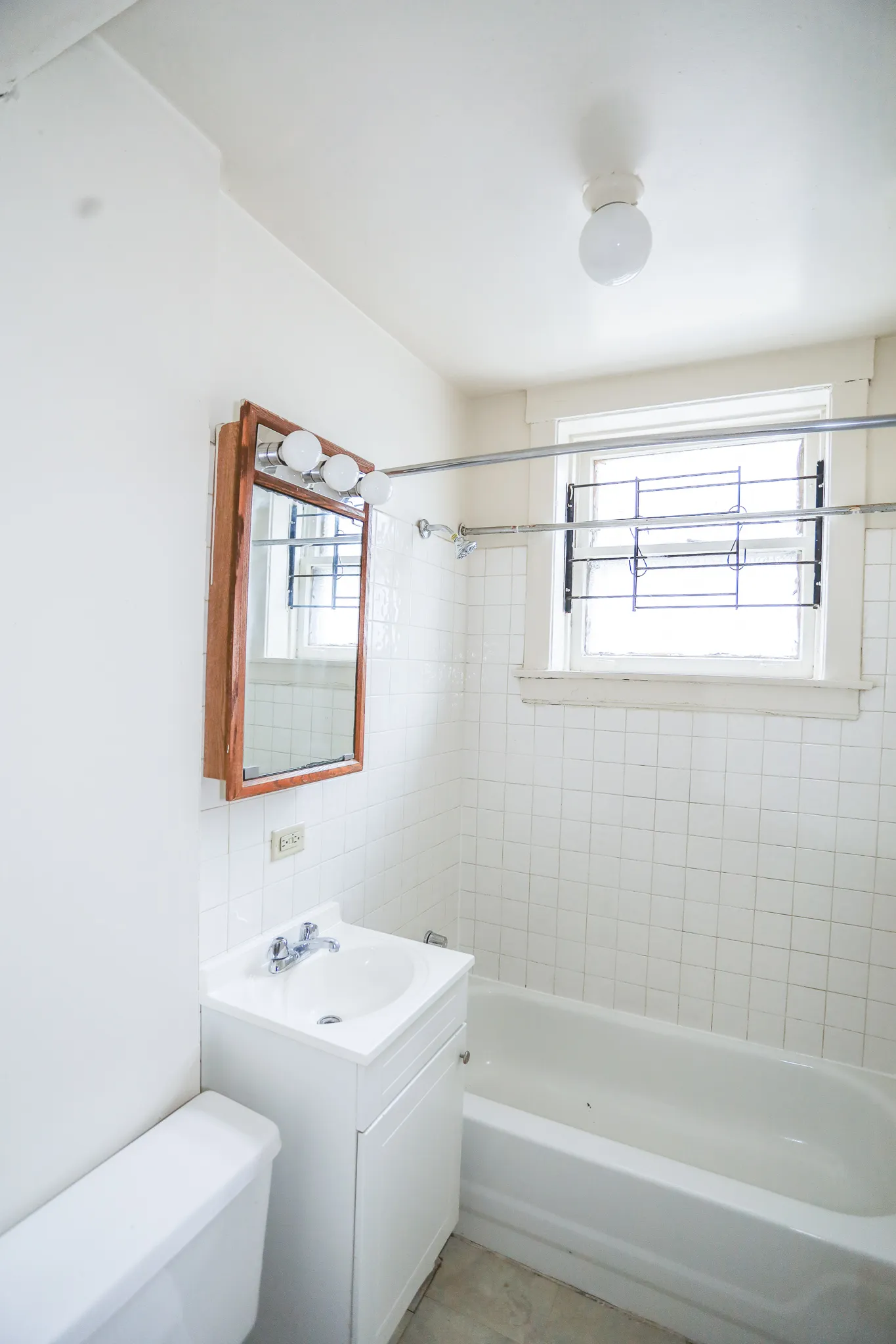 1533 W Cornelia Ave   60657 60657-Cornelia Bosworth-Chicago-IL