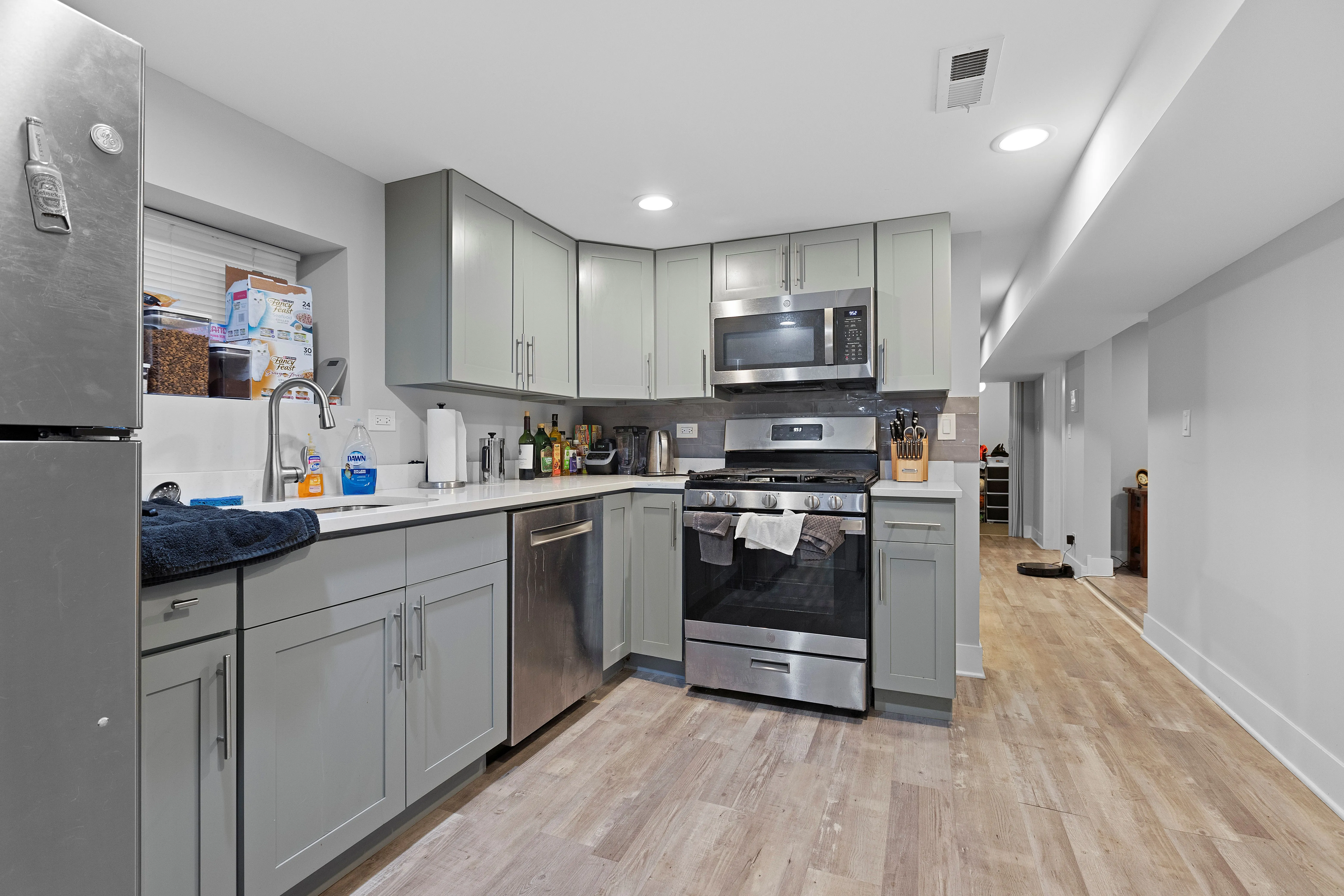 2221 W ADDISON ST 60618-unit#Gardn-Chicago-IL