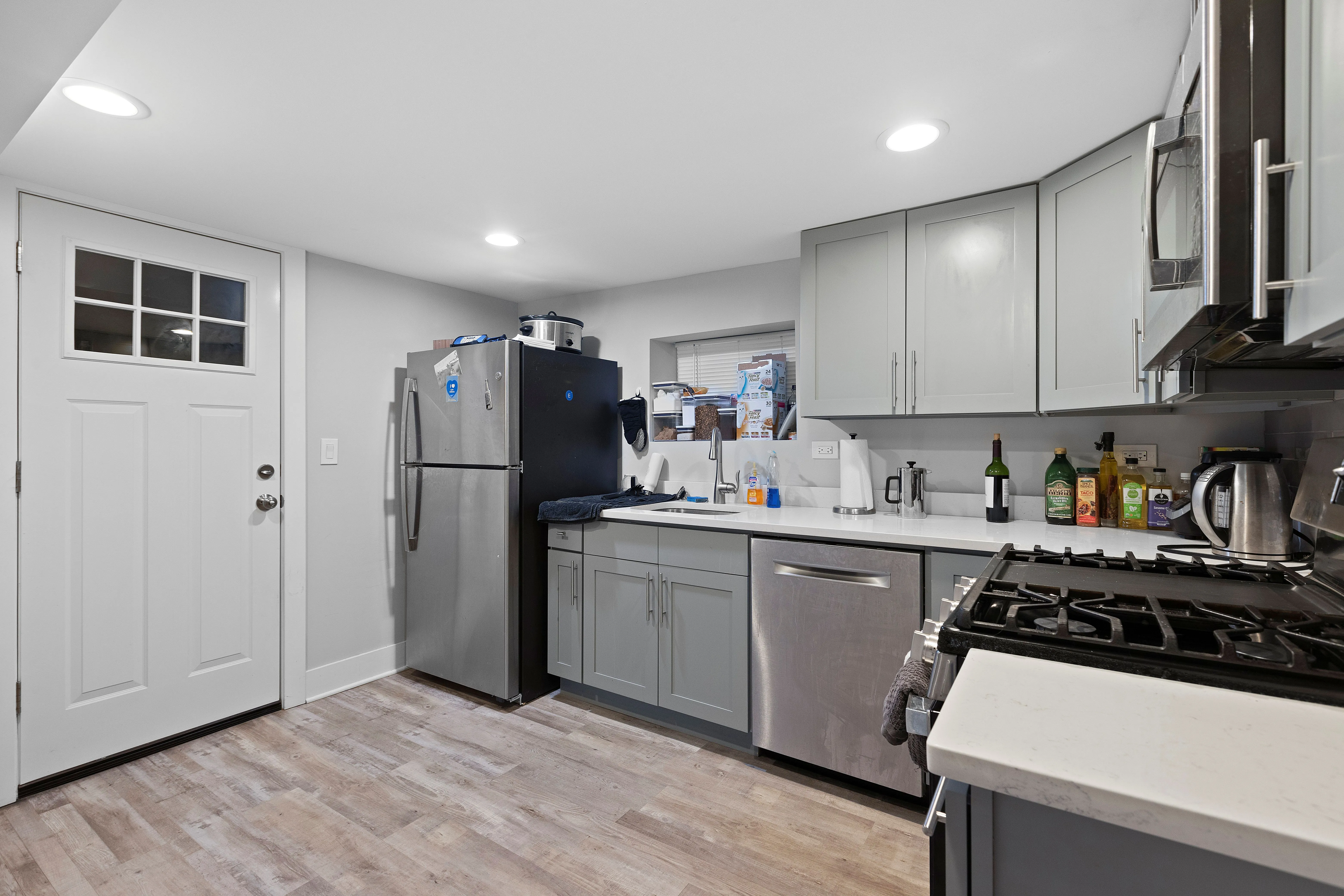 2221 W ADDISON ST 60618-unit#Gardn-Chicago-IL