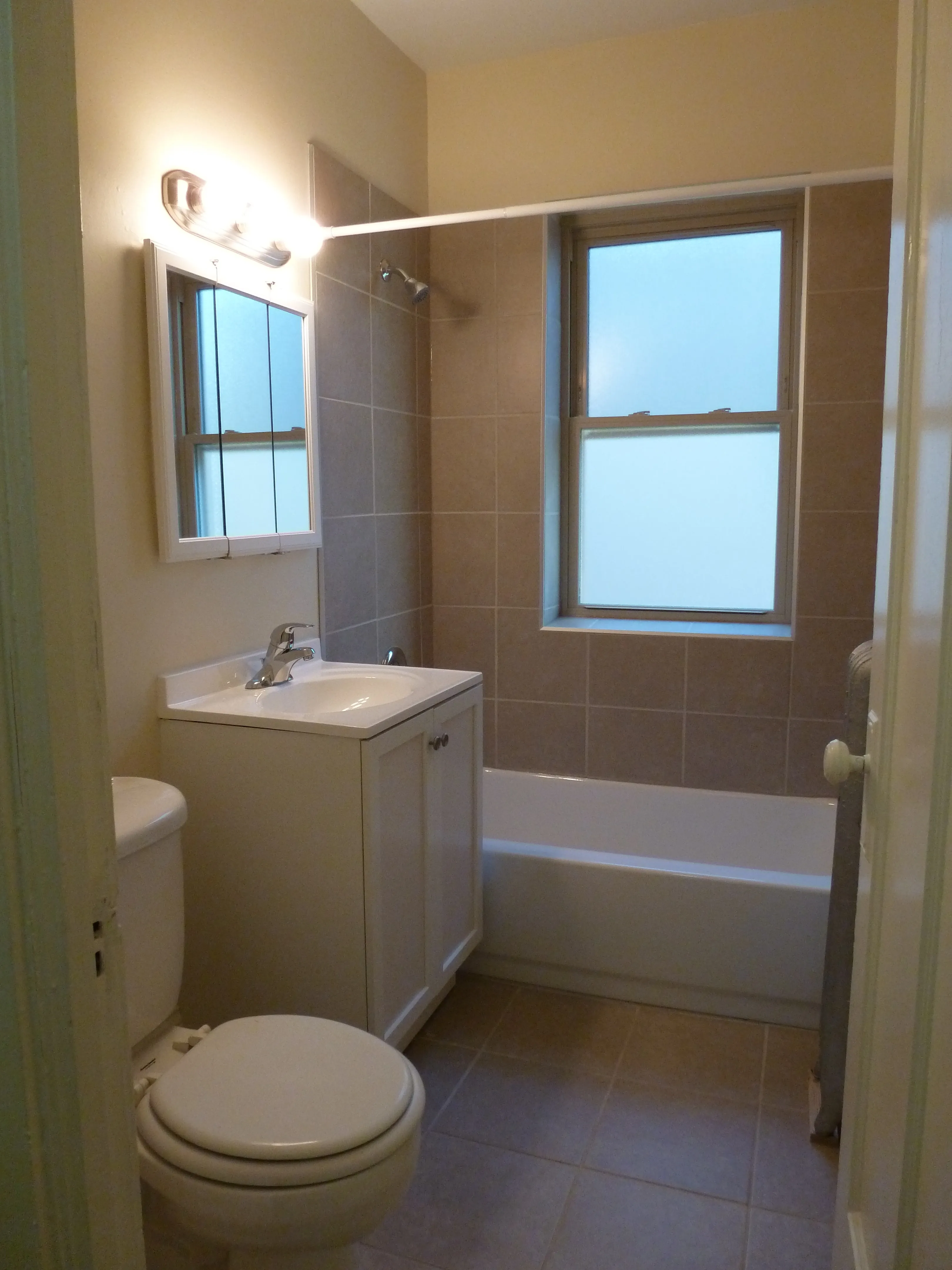 1748 W Winnemac Ave 60640 60640-unit#3N-Chicago-IL