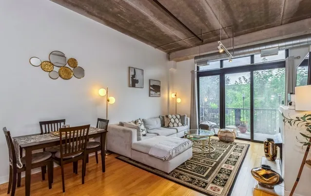 833 W 15th Pl 60608 60608-W 15th Place-unit#306-Chicago-IL