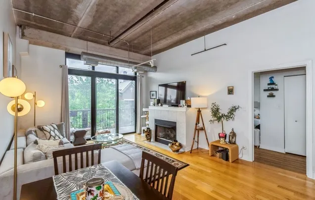 833 W 15th Pl   60608 60608-W 15th Place-unit#306-Chicago-IL