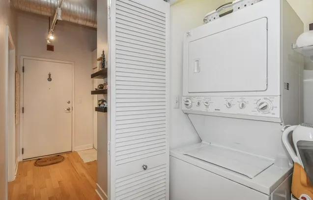 833 W 15th Pl   60608 60608-W 15th Place-unit#306-Chicago-IL